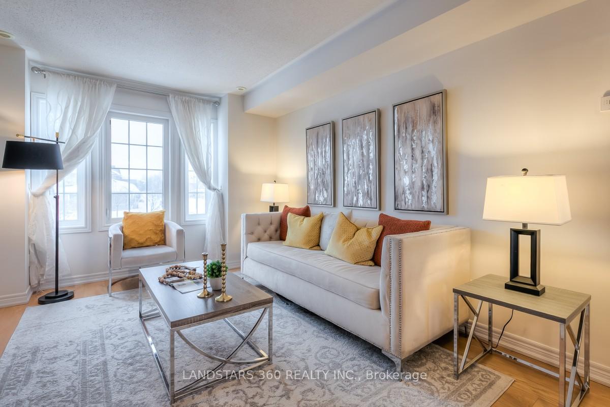 Photo 6 of 9922 McCowan Road, Markham, Berczy — HOMEH