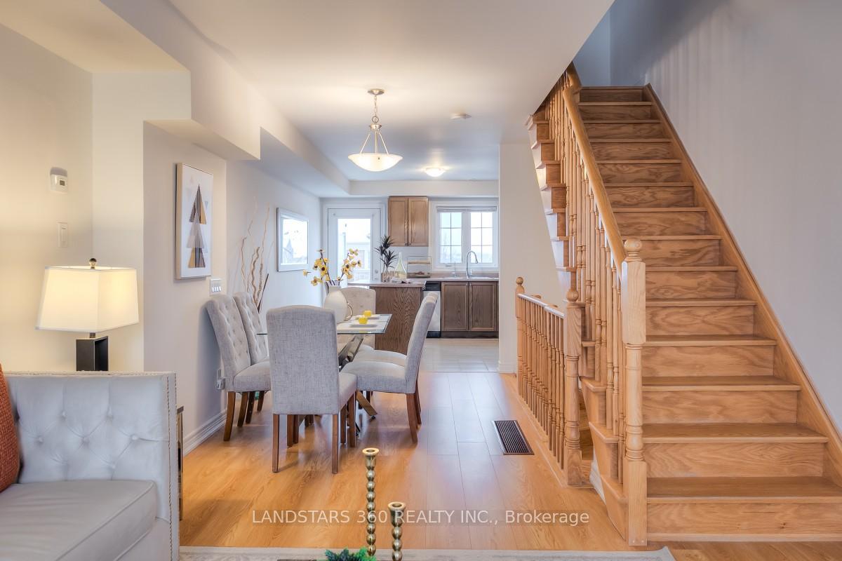 Photo 9 of 9922 McCowan Road, Markham, Berczy — HOMEH