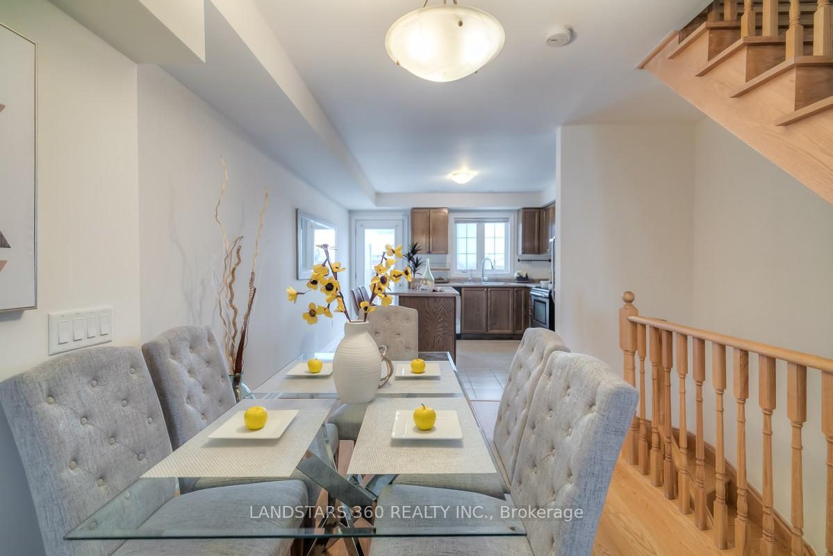 Photo 10 of 9922 McCowan Road, Markham, Berczy — HOMEH
