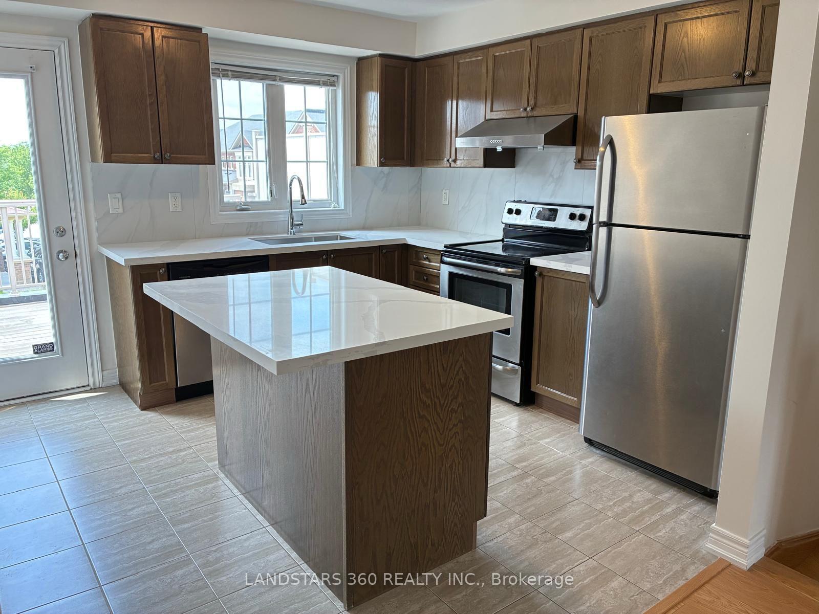 Photo 11 of 9922 McCowan Road, Markham, Berczy — HOMEH