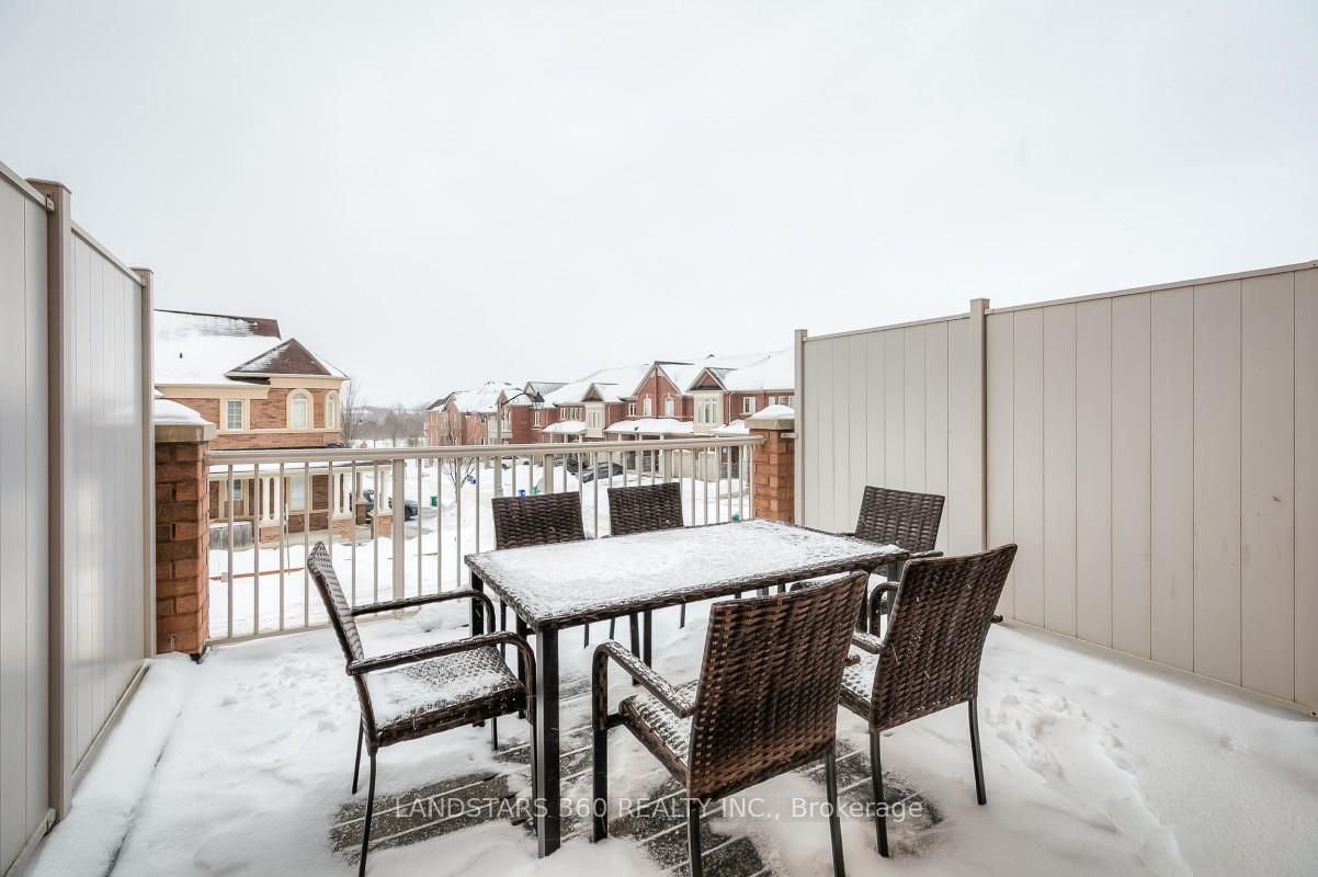 Photo 12 of 9922 McCowan Road, Markham, Berczy — HOMEH