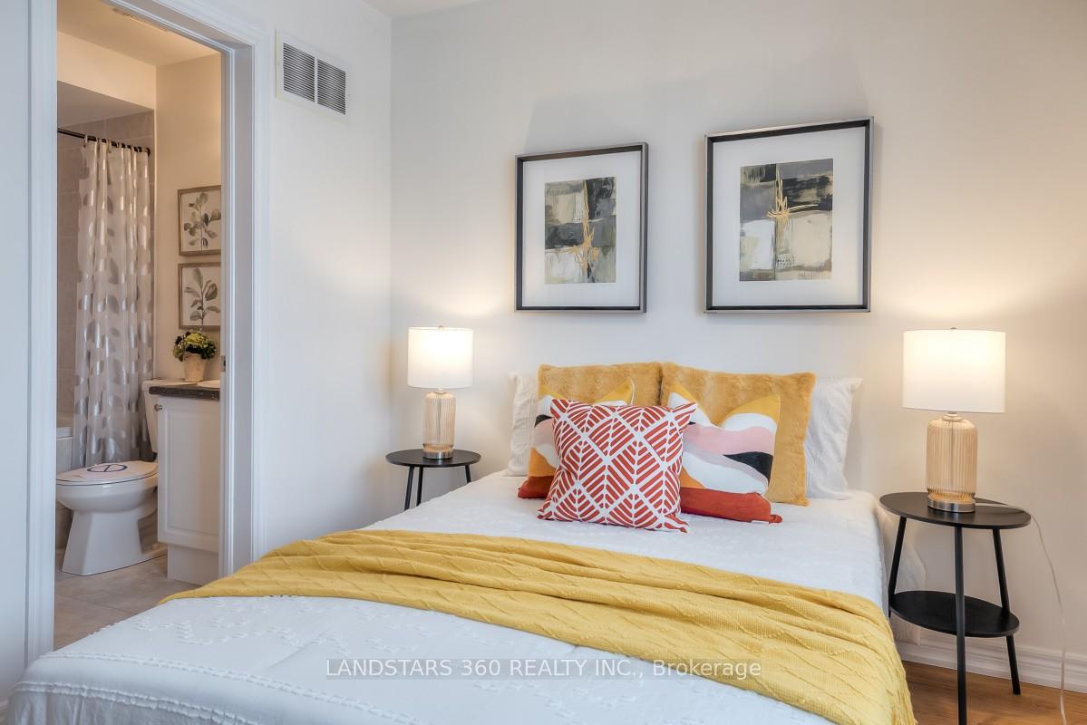 Photo 16 of 9922 McCowan Road, Markham, Berczy — HOMEH