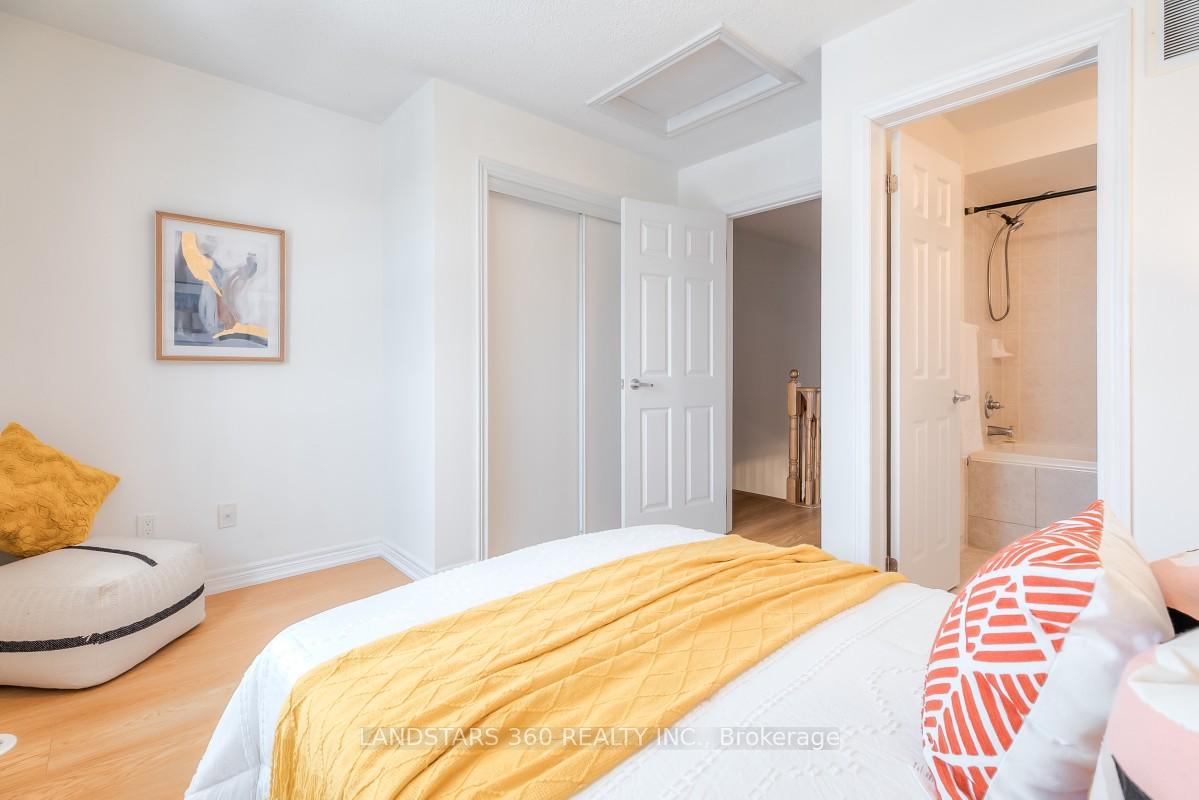Photo 17 of 9922 McCowan Road, Markham, Berczy — HOMEH