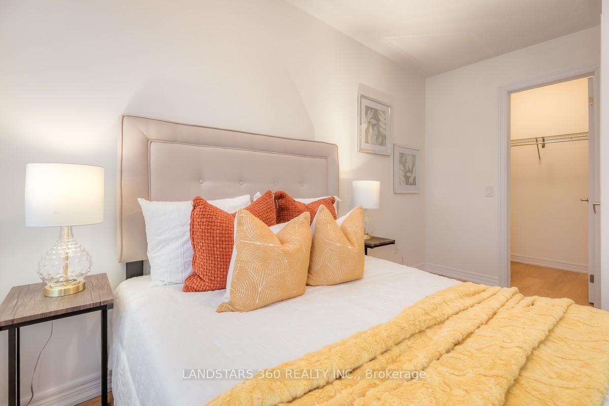 Photo 25 of 9922 McCowan Road, Markham, Berczy — HOMEH