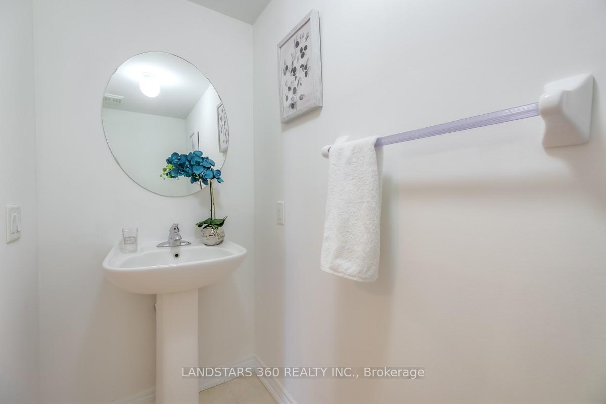 Photo 26 of 9922 McCowan Road, Markham, Berczy — HOMEH