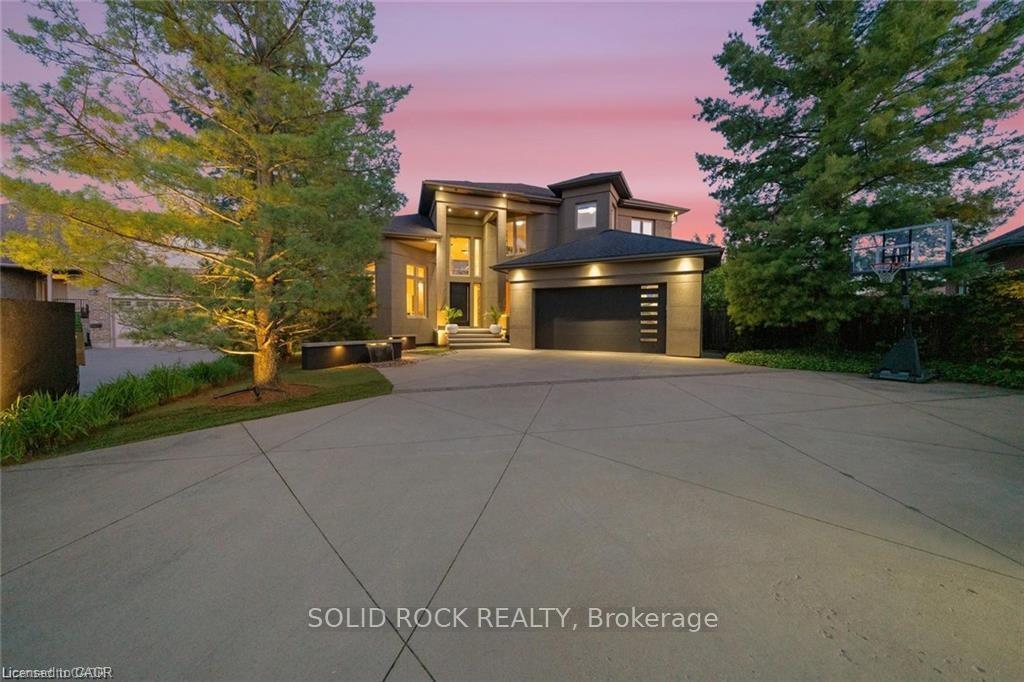 Photo 1 of 32 Kenny Court, Thorold, Confederation Heights — HOMEH