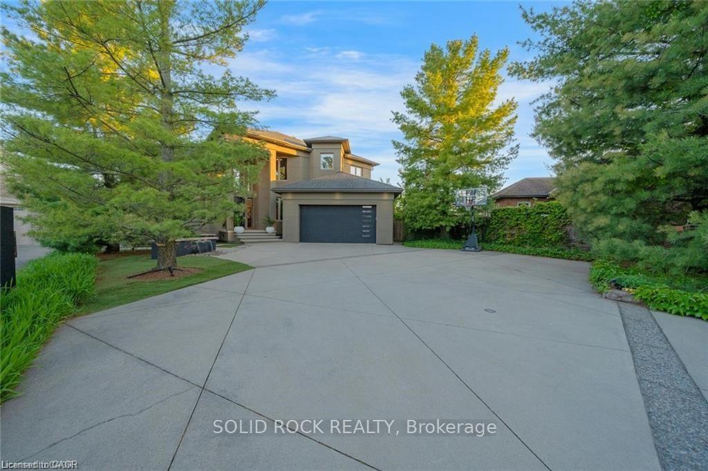 Photo 4 of 32 Kenny Court, Thorold, Confederation Heights — HOMEH