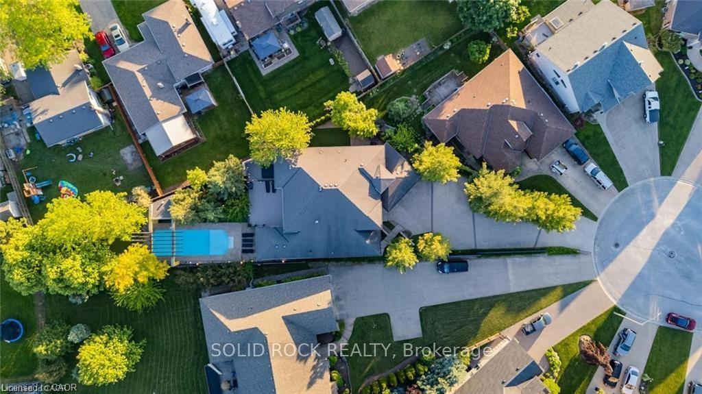 Photo 7 of 32 Kenny Court, Thorold, Confederation Heights — HOMEH