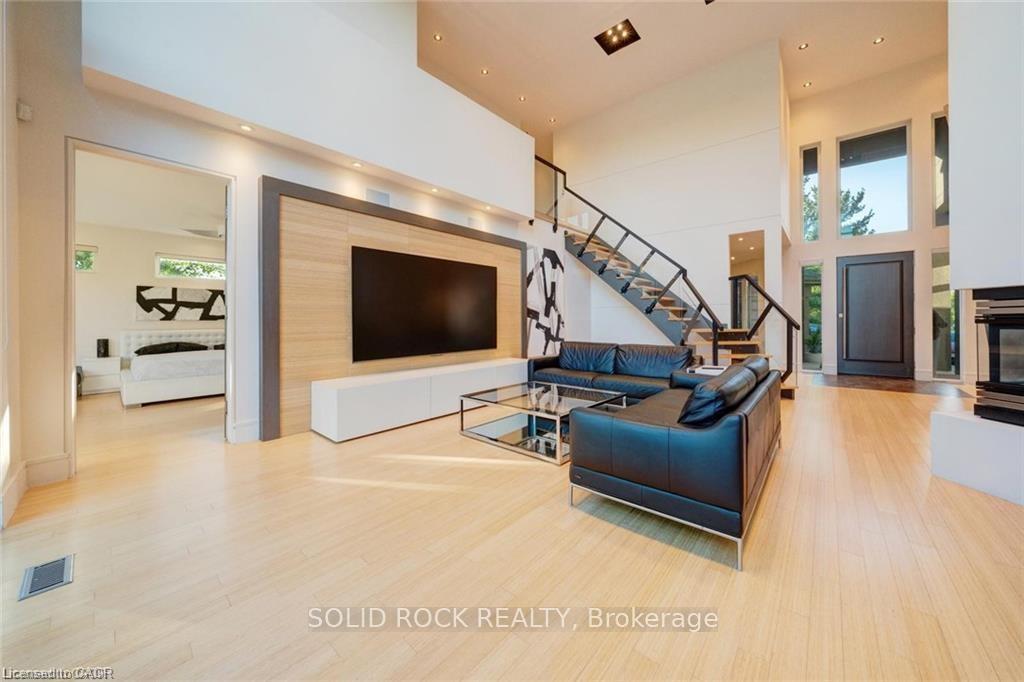 Photo 10 of 32 Kenny Court, Thorold, Confederation Heights — HOMEH
