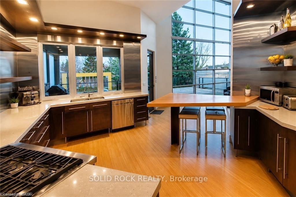 Photo 16 of 32 Kenny Court, Thorold, Confederation Heights — HOMEH