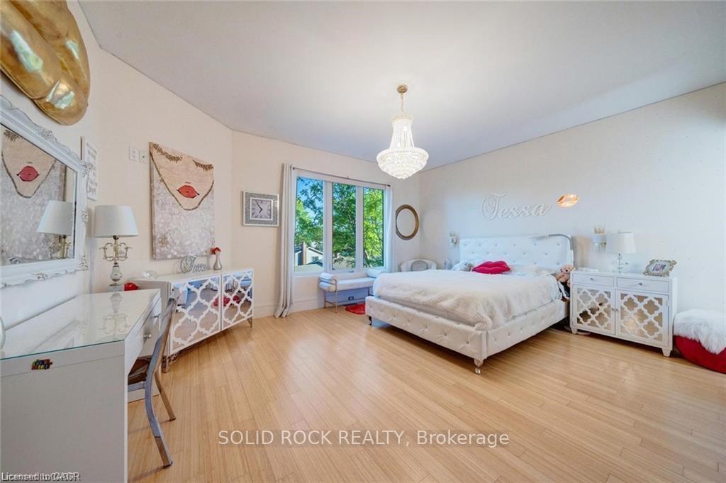Photo 29 of 32 Kenny Court, Thorold, Confederation Heights — HOMEH