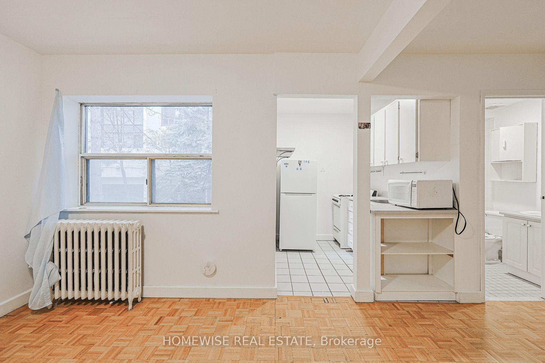 Photo 7 of Unit 308, 33 Maitland Street, Toronto, Church-Yonge Corridor — HOMEH