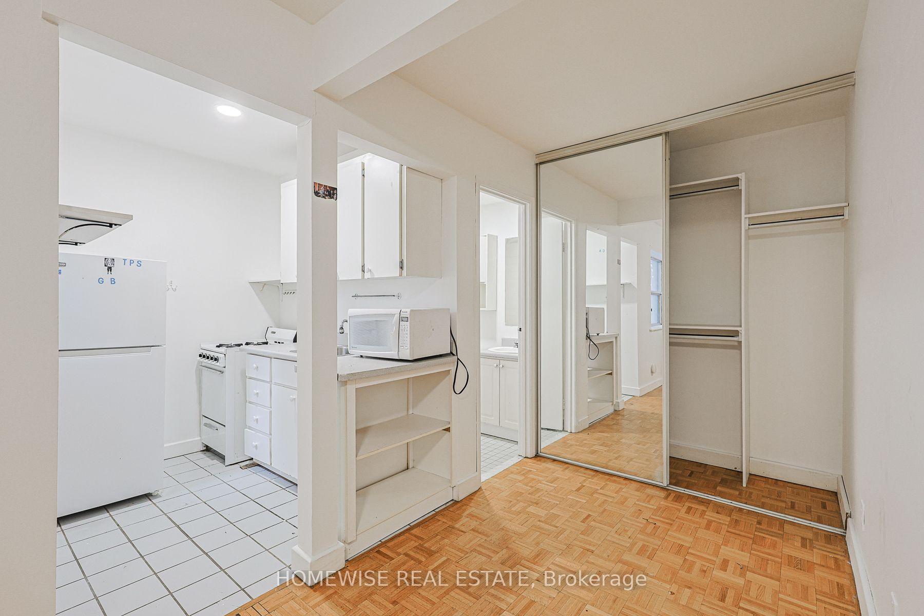 Photo 16 of Unit 308, 33 Maitland Street, Toronto, Church-Yonge Corridor — HOMEH