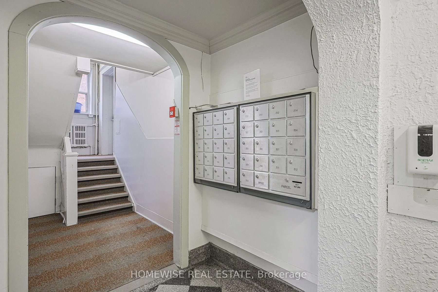 Photo 8 of Unit 308, 33 Maitland Street, Toronto, Church-Yonge Corridor — HOMEH