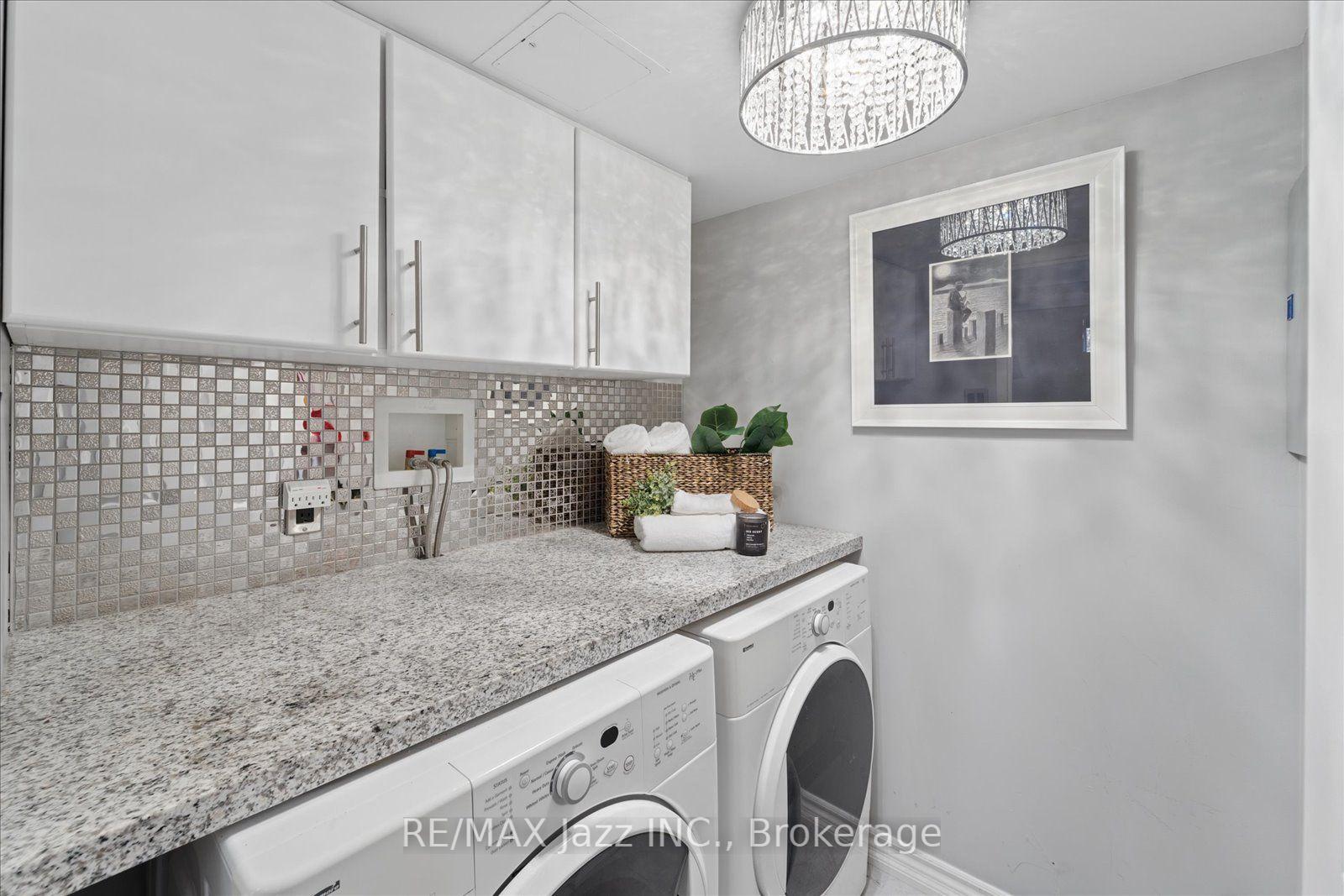 Photo 11 of Unit 1003, 360 Watson Street W, Whitby, Port Whitby — HOMEH