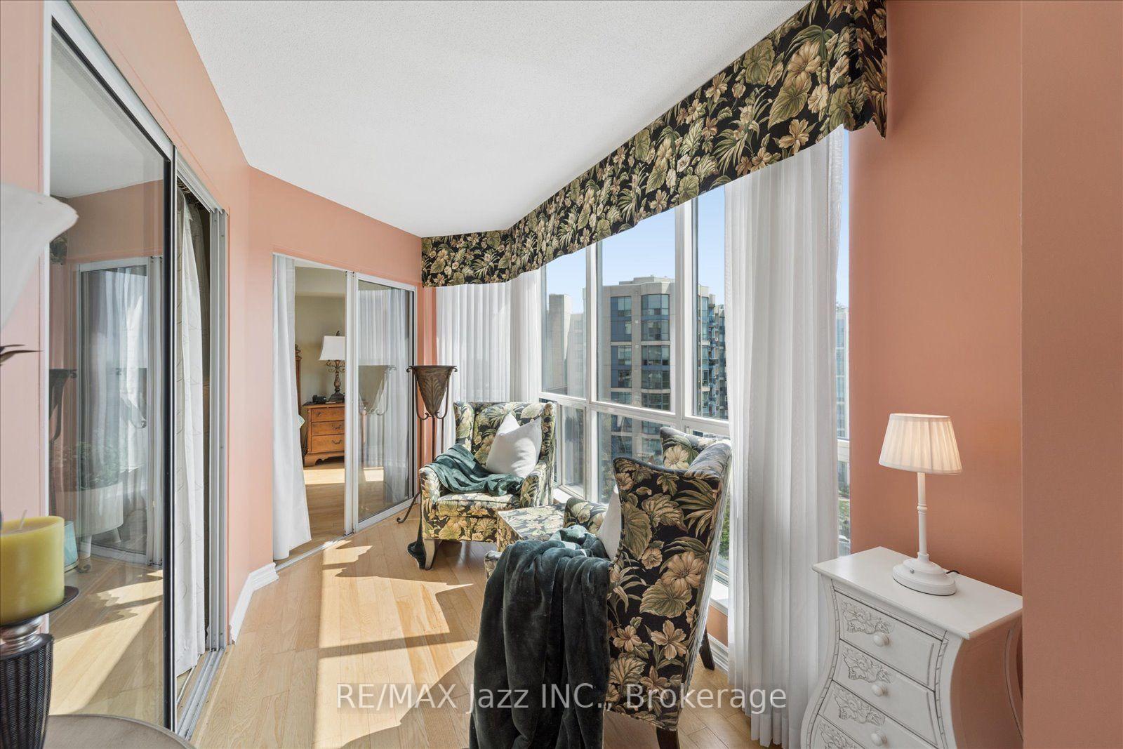 Photo 13 of Unit 1003, 360 Watson Street W, Whitby, Port Whitby — HOMEH