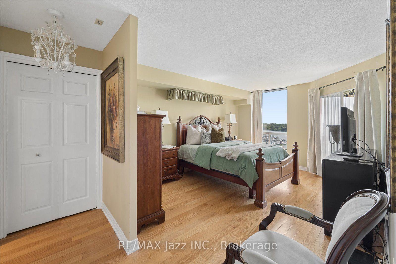 Photo 15 of Unit 1003, 360 Watson Street W, Whitby, Port Whitby — HOMEH