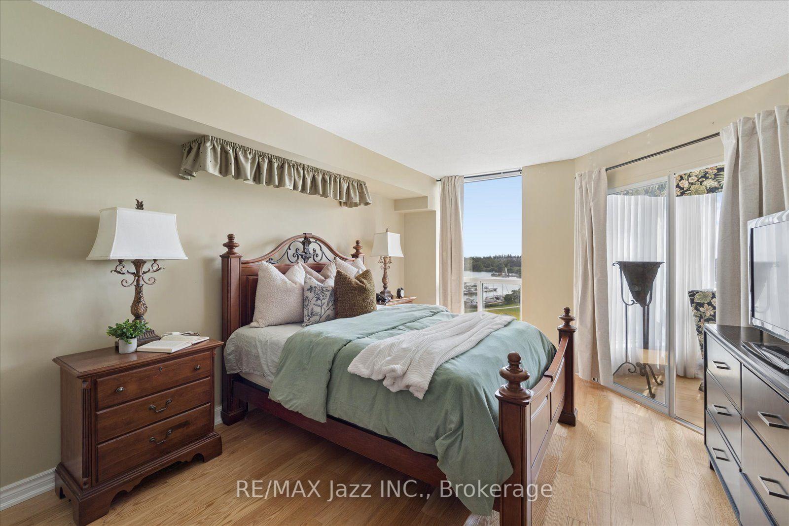 Photo 16 of Unit 1003, 360 Watson Street W, Whitby, Port Whitby — HOMEH