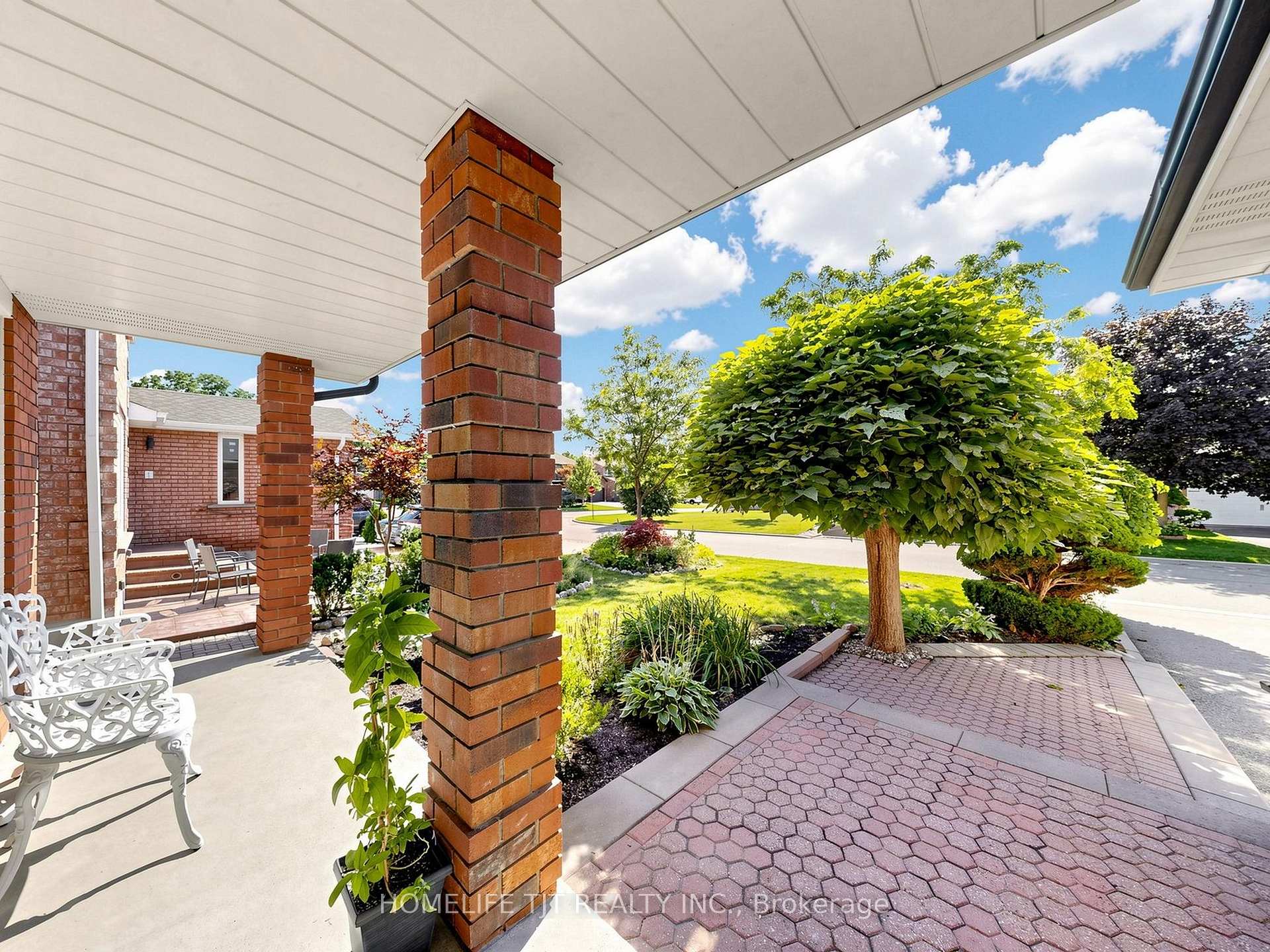 Photo 4 of 79 Cobbler Crescent, Markham, Raymerville — HOMEH
