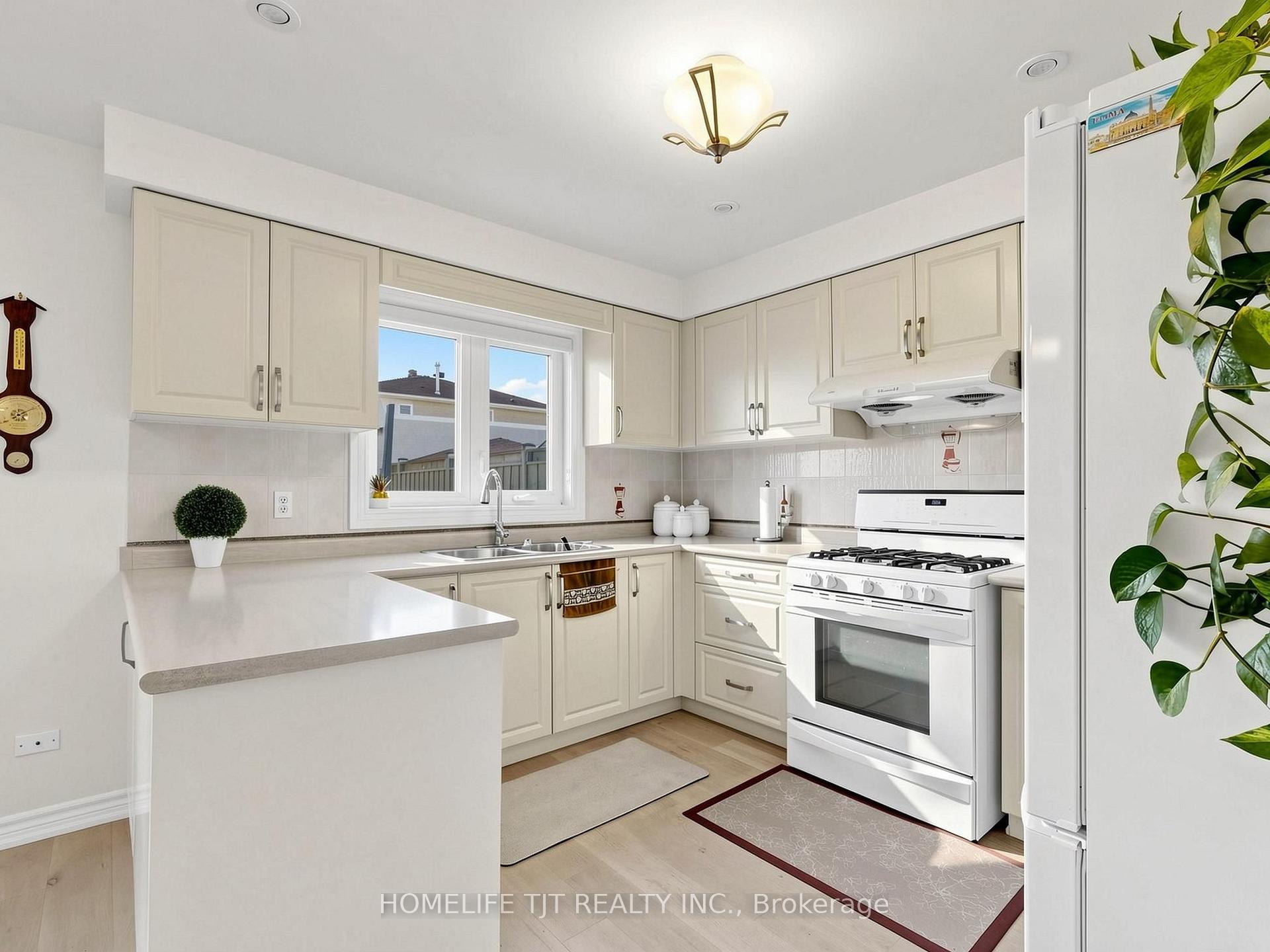 Photo 13 of 79 Cobbler Crescent, Markham, Raymerville — HOMEH