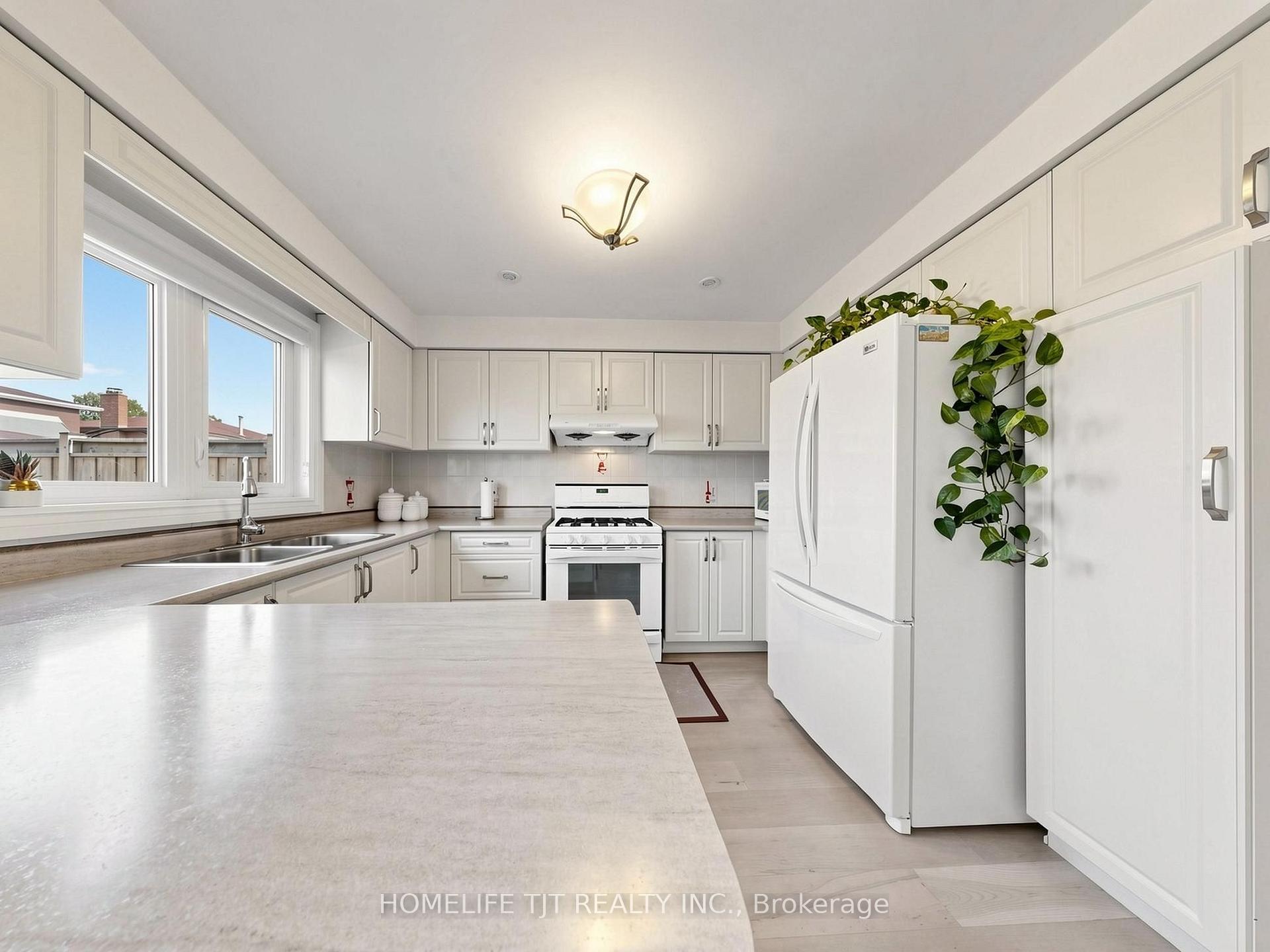 Photo 15 of 79 Cobbler Crescent, Markham, Raymerville — HOMEH