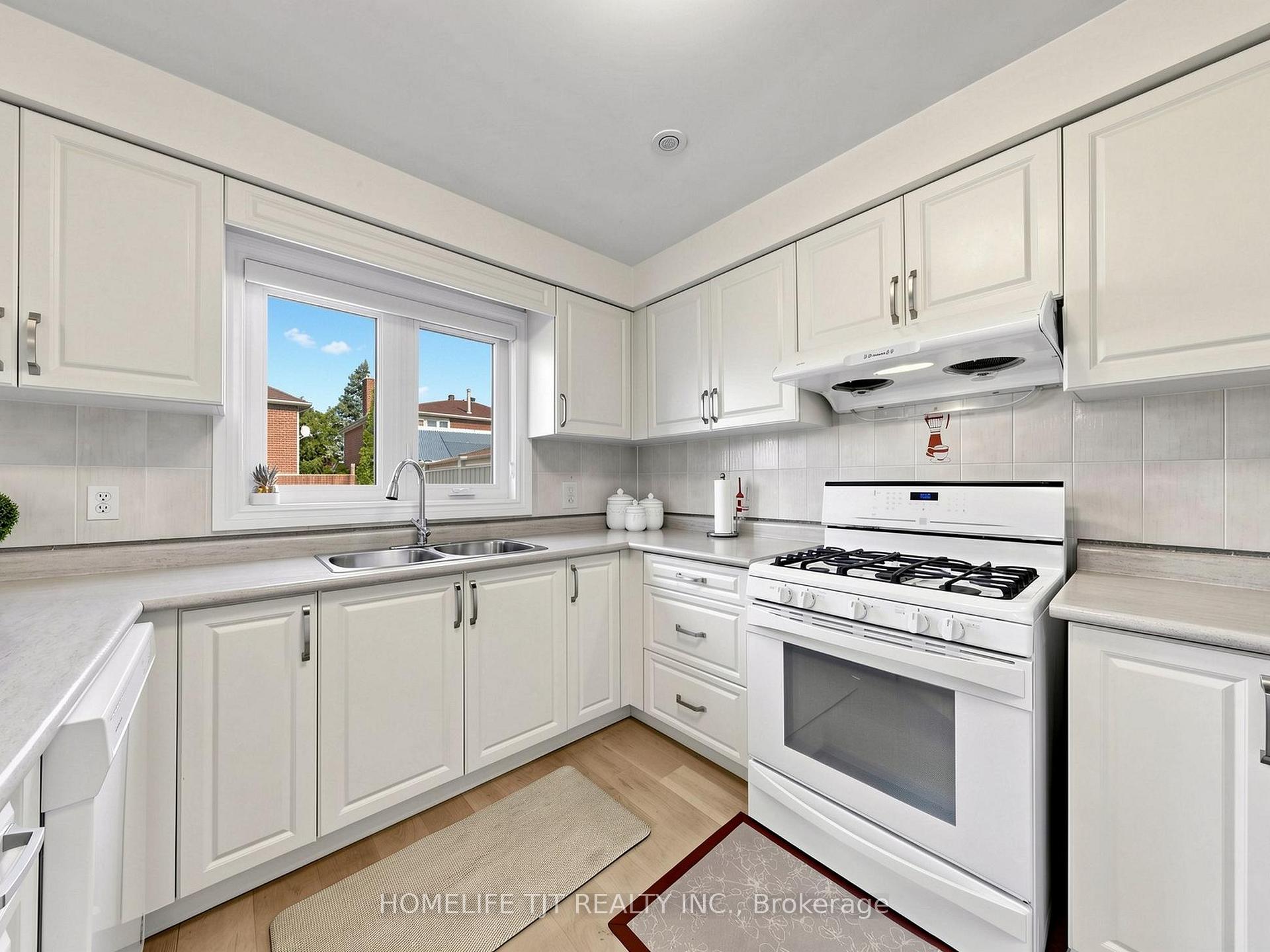 Photo 16 of 79 Cobbler Crescent, Markham, Raymerville — HOMEH