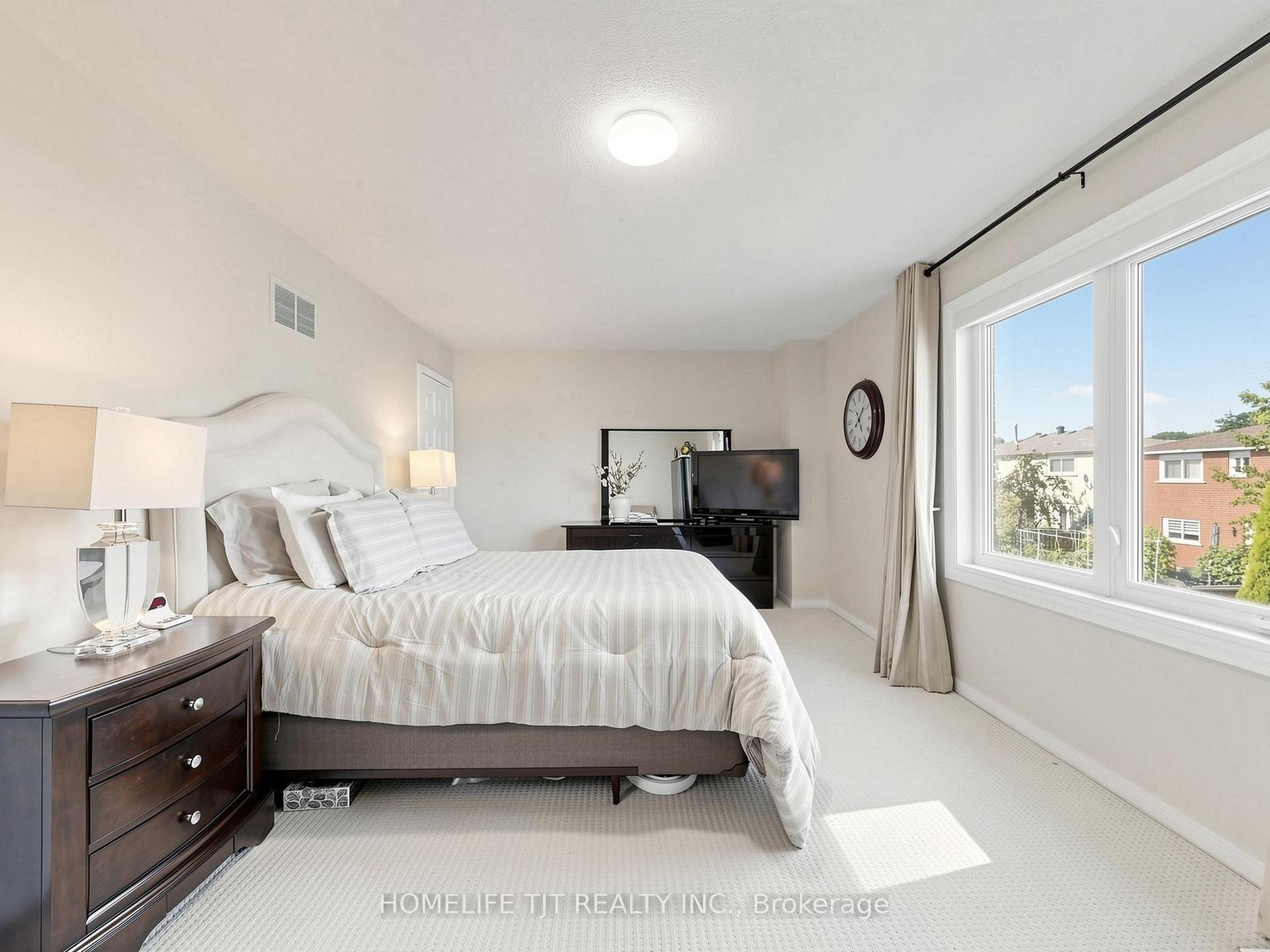 Photo 27 of 79 Cobbler Crescent, Markham, Raymerville — HOMEH