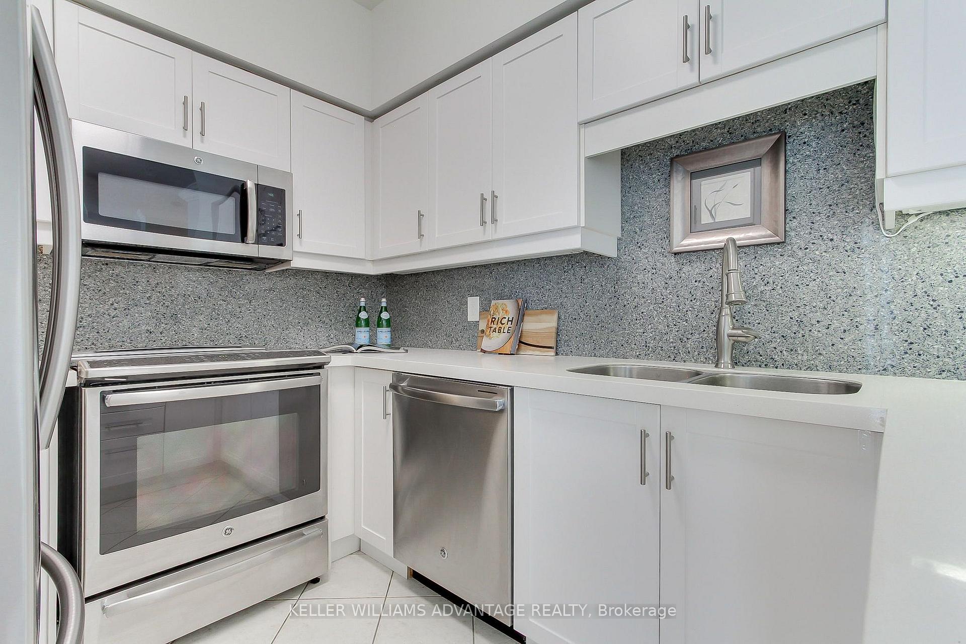 Photo 6 of Unit 507, 5 Marine Parade Drive, Etobicoke, Mimico — HOMEH
