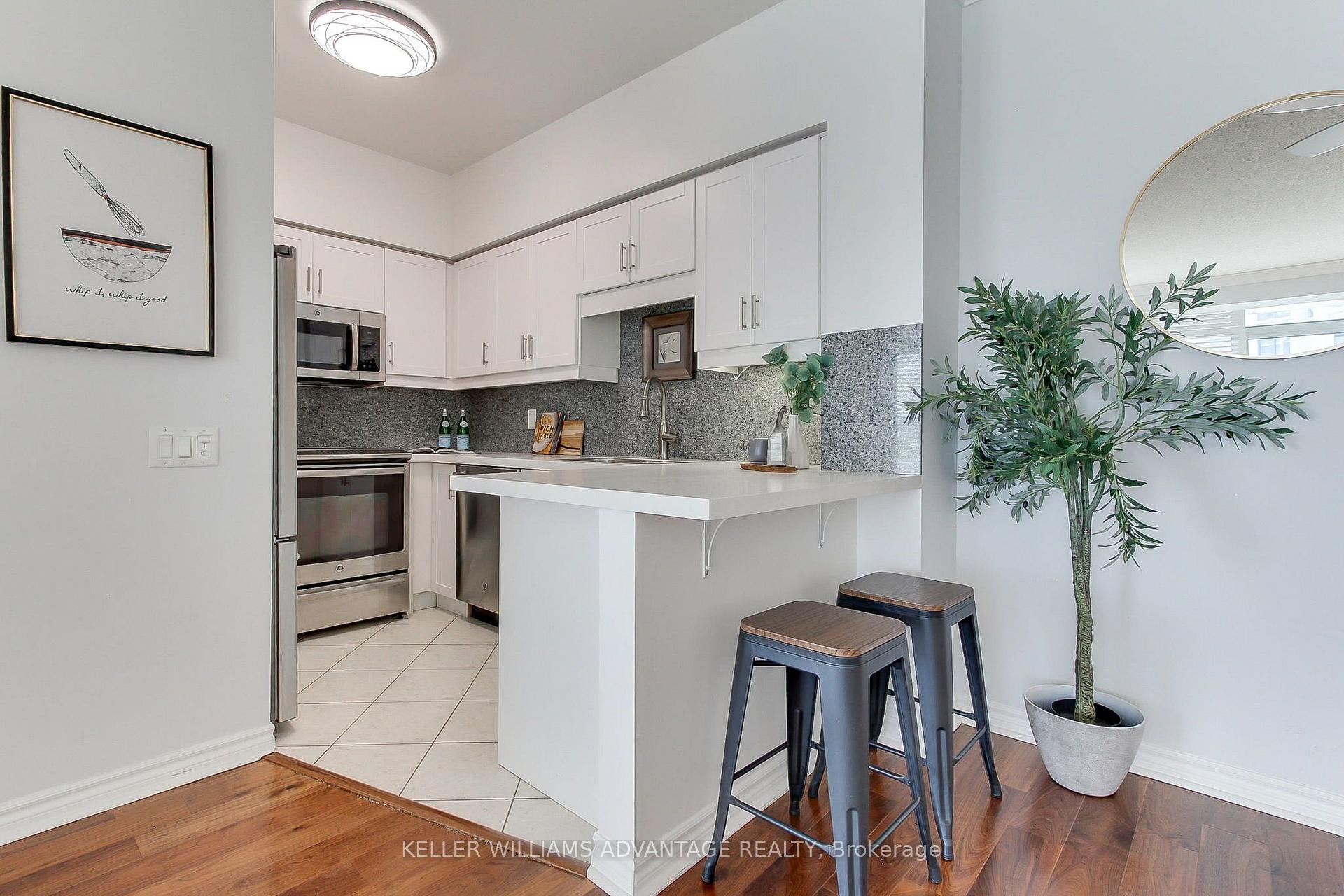 Photo 7 of Unit 507, 5 Marine Parade Drive, Etobicoke, Mimico — HOMEH