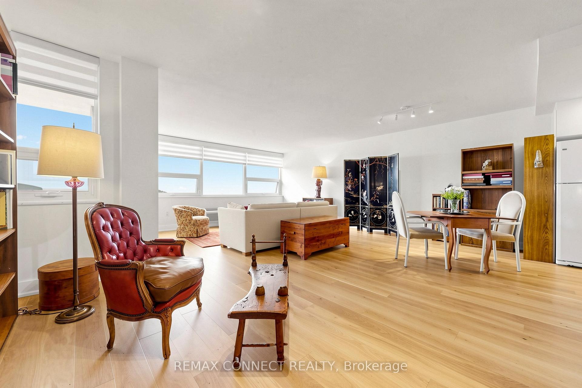 Photo 5 of Unit 1207, 121 Ling Road, Scarborough, West Hill — HOMEH