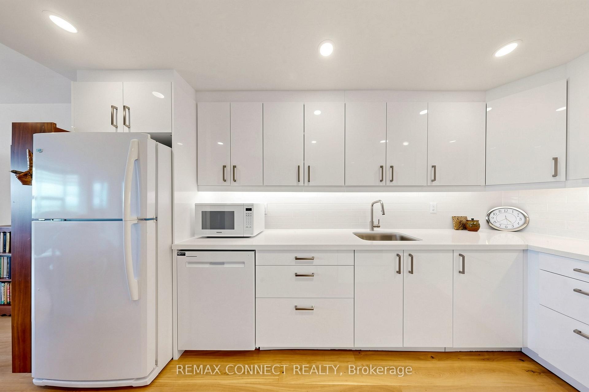 Photo 7 of Unit 1207, 121 Ling Road, Scarborough, West Hill — HOMEH