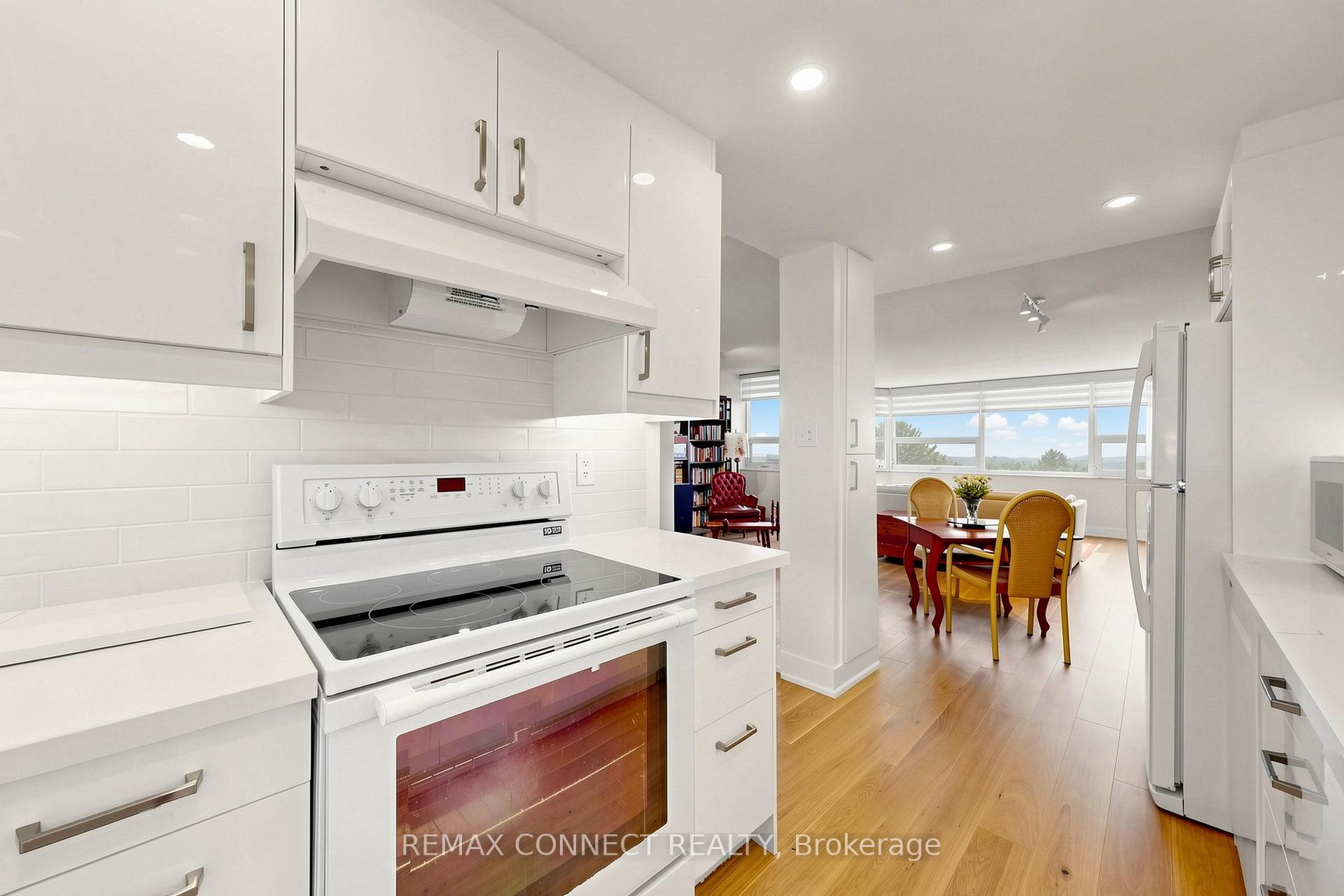 Photo 9 of Unit 1207, 121 Ling Road, Scarborough, West Hill — HOMEH