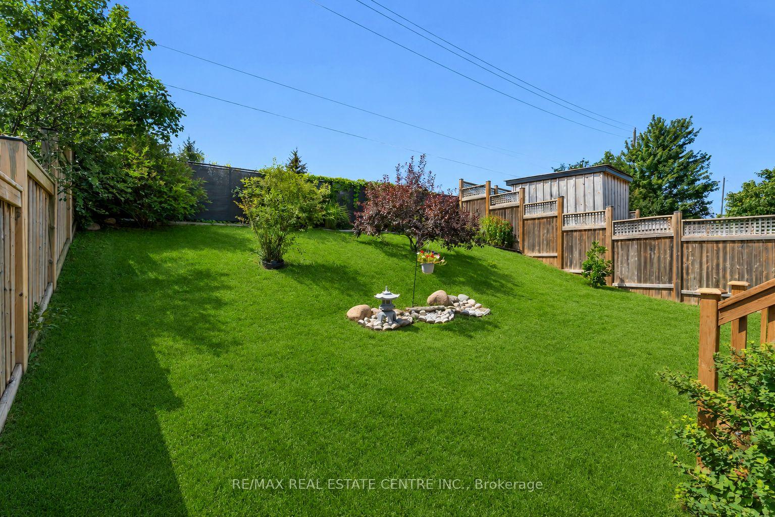 Photo 22 of 35 St. Paul's Place, Orangeville — HOMEH
