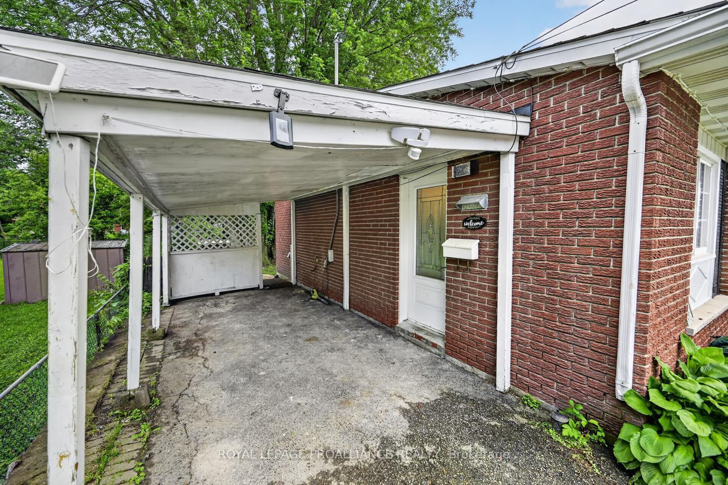 Photo 4 of 59 Abbott Street, Brockville, Brockville — HOMEH
