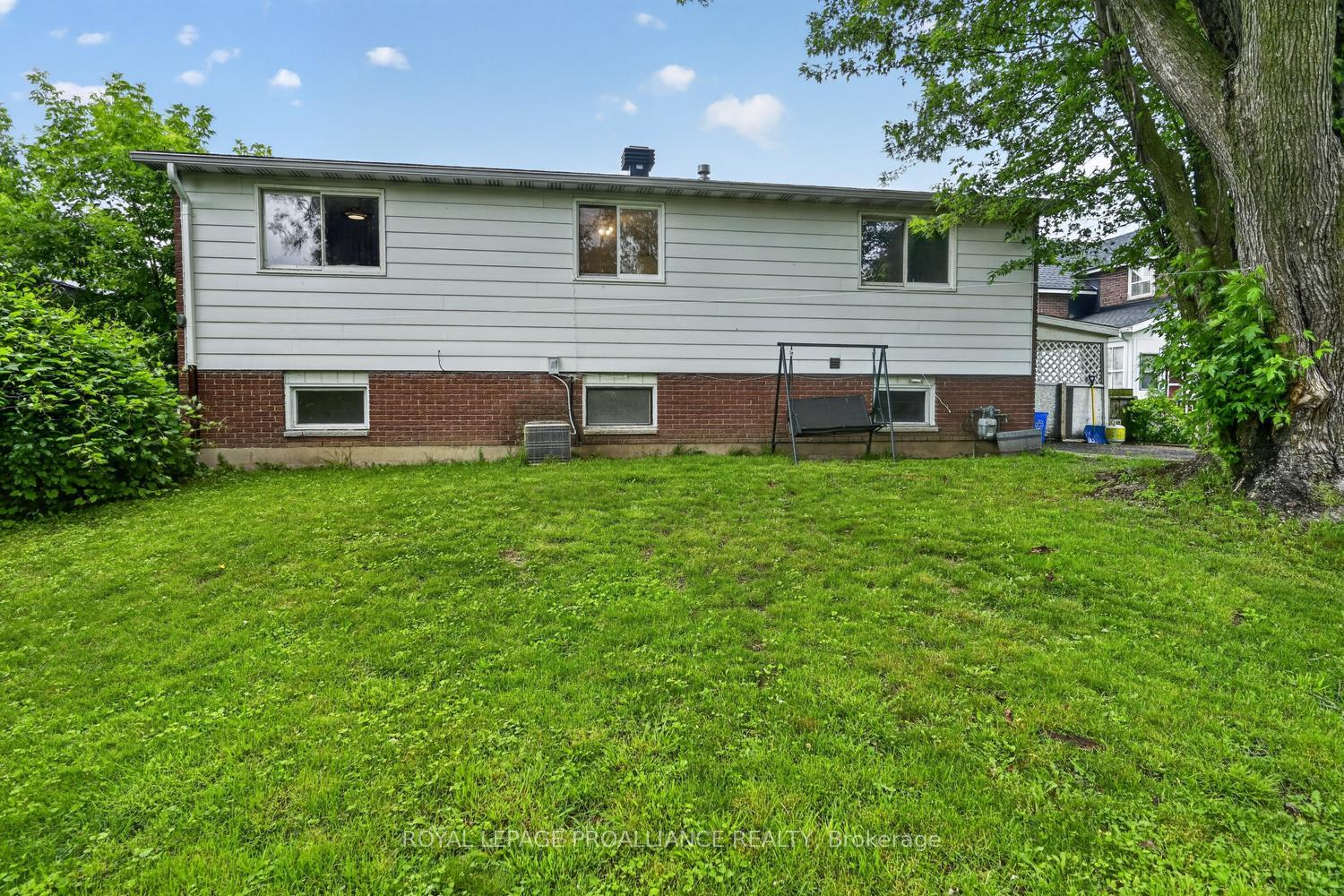 Photo 25 of 59 Abbott Street, Brockville, Brockville — HOMEH
