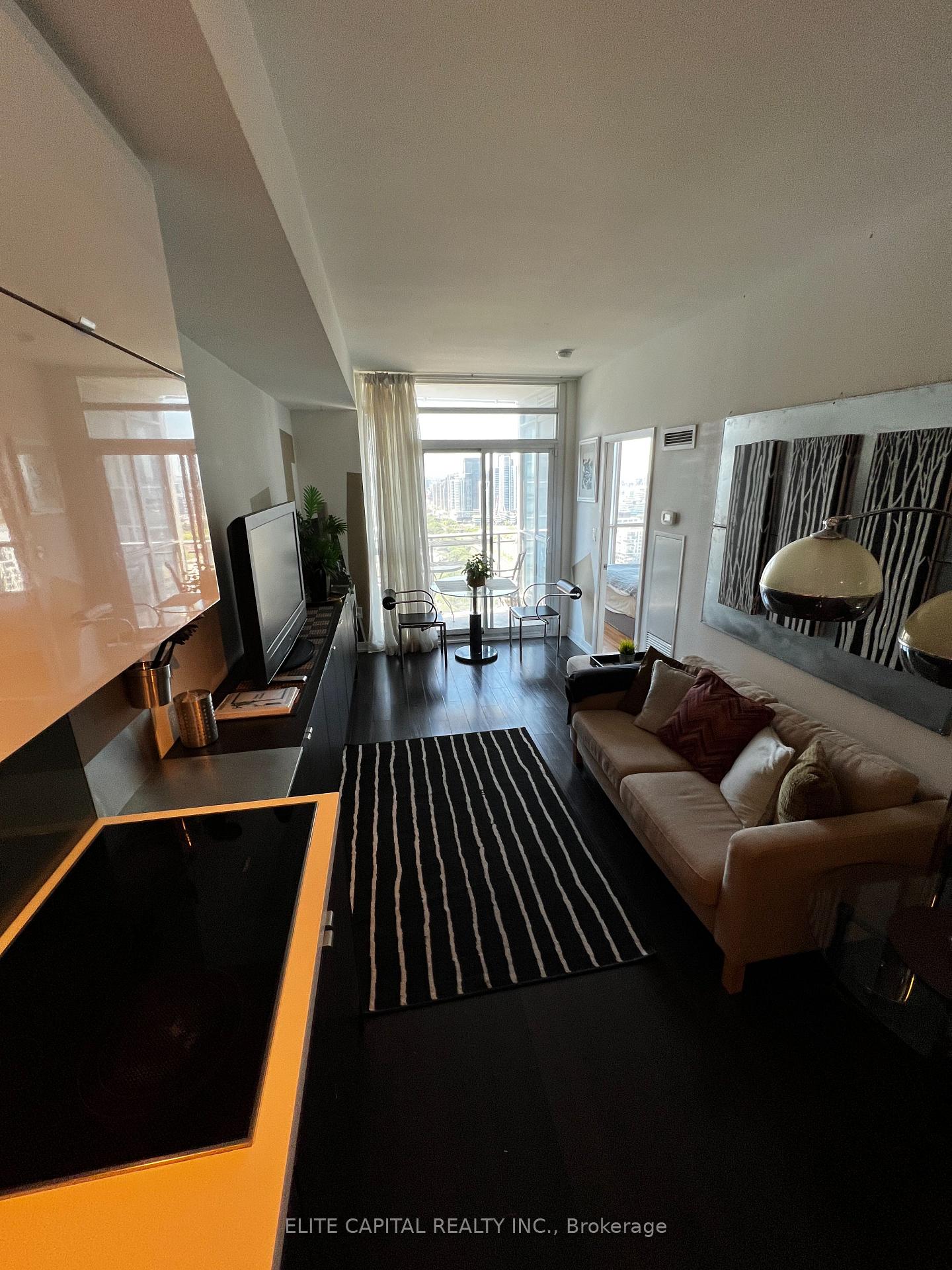 Photo 5 of Unit 3610, 21 Iceboat Terrace, Toronto, Waterfront Communities — HOMEH