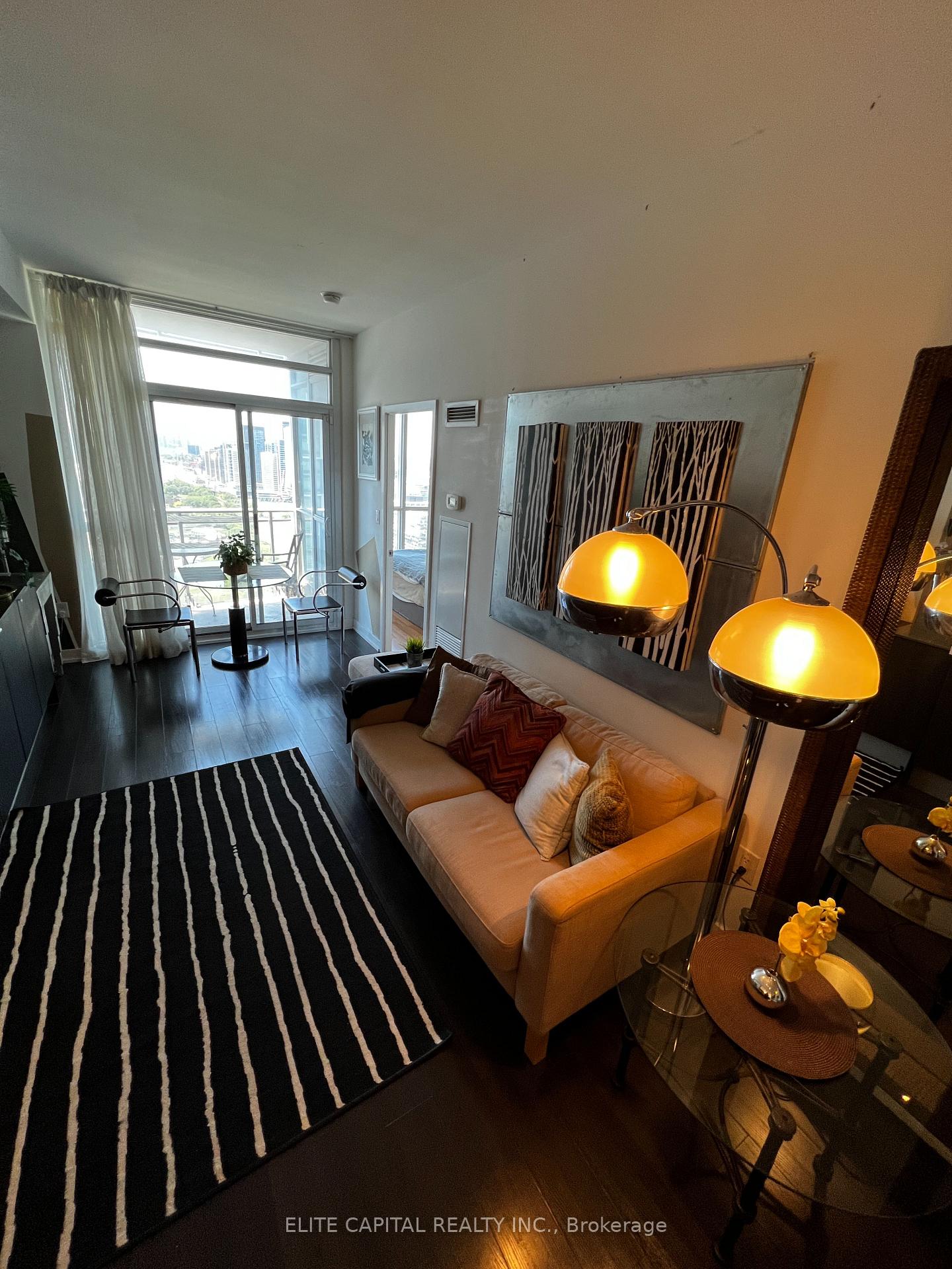 Photo 7 of Unit 3610, 21 Iceboat Terrace, Toronto, Waterfront Communities — HOMEH