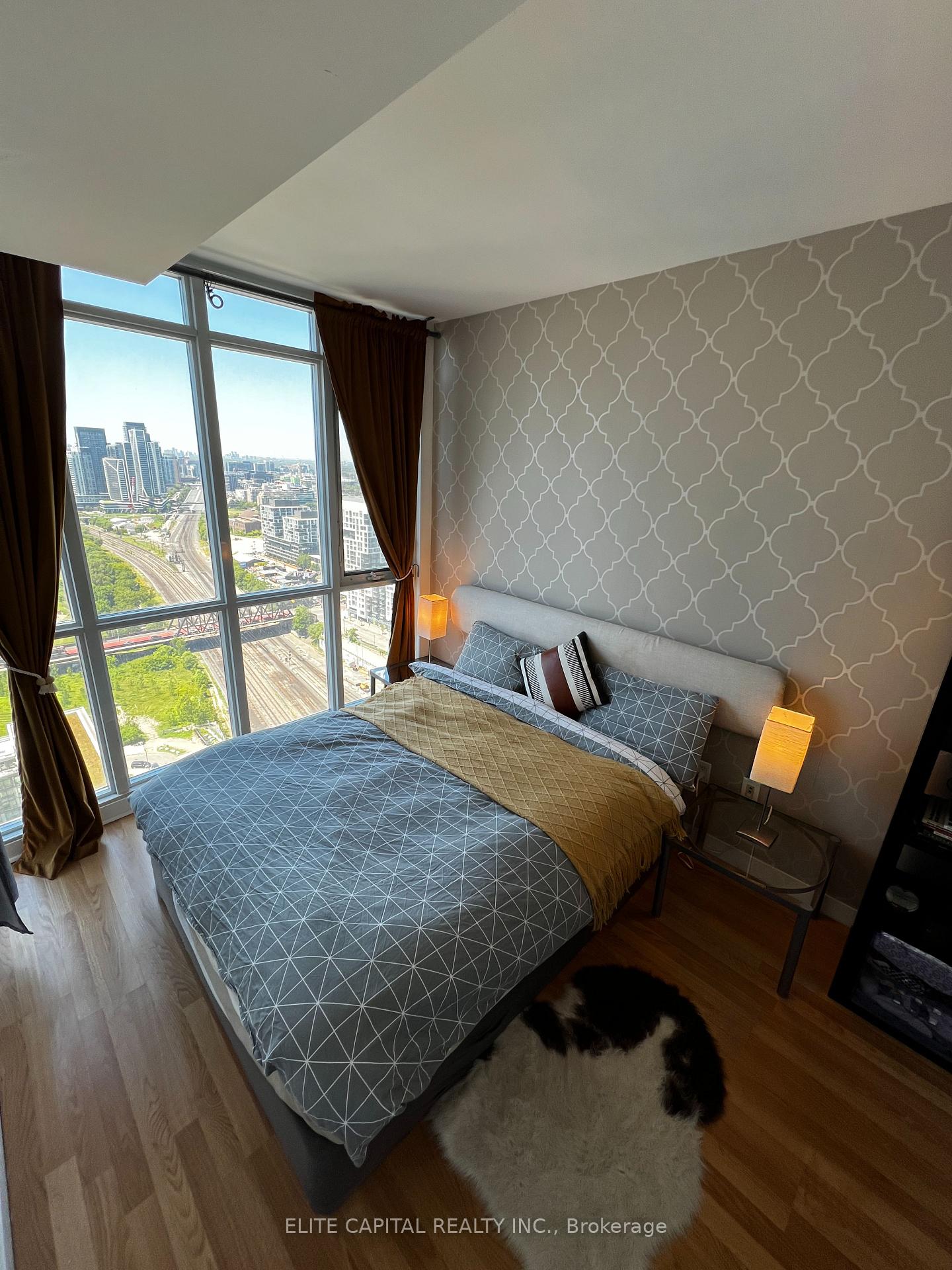 Photo 8 of Unit 3610, 21 Iceboat Terrace, Toronto, Waterfront Communities — HOMEH