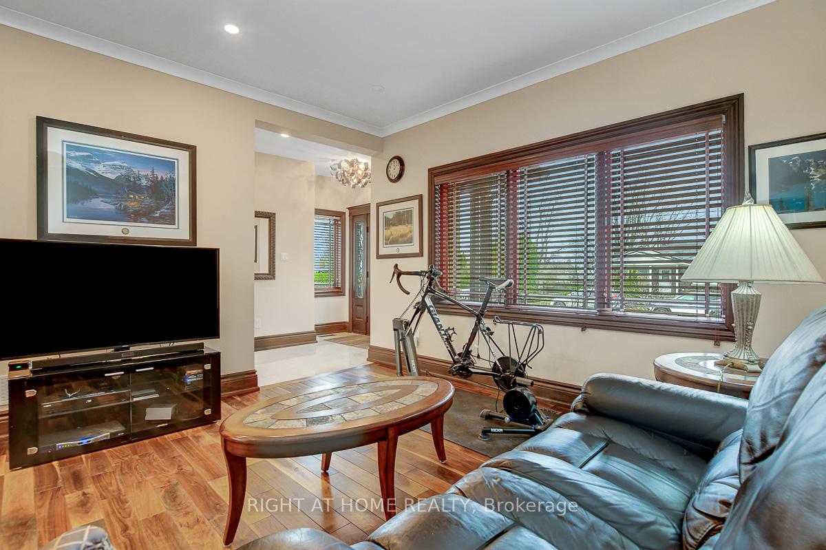 Photo 13 of 1271 Field Street, Ottawa, Bel Air Park — HOMEH