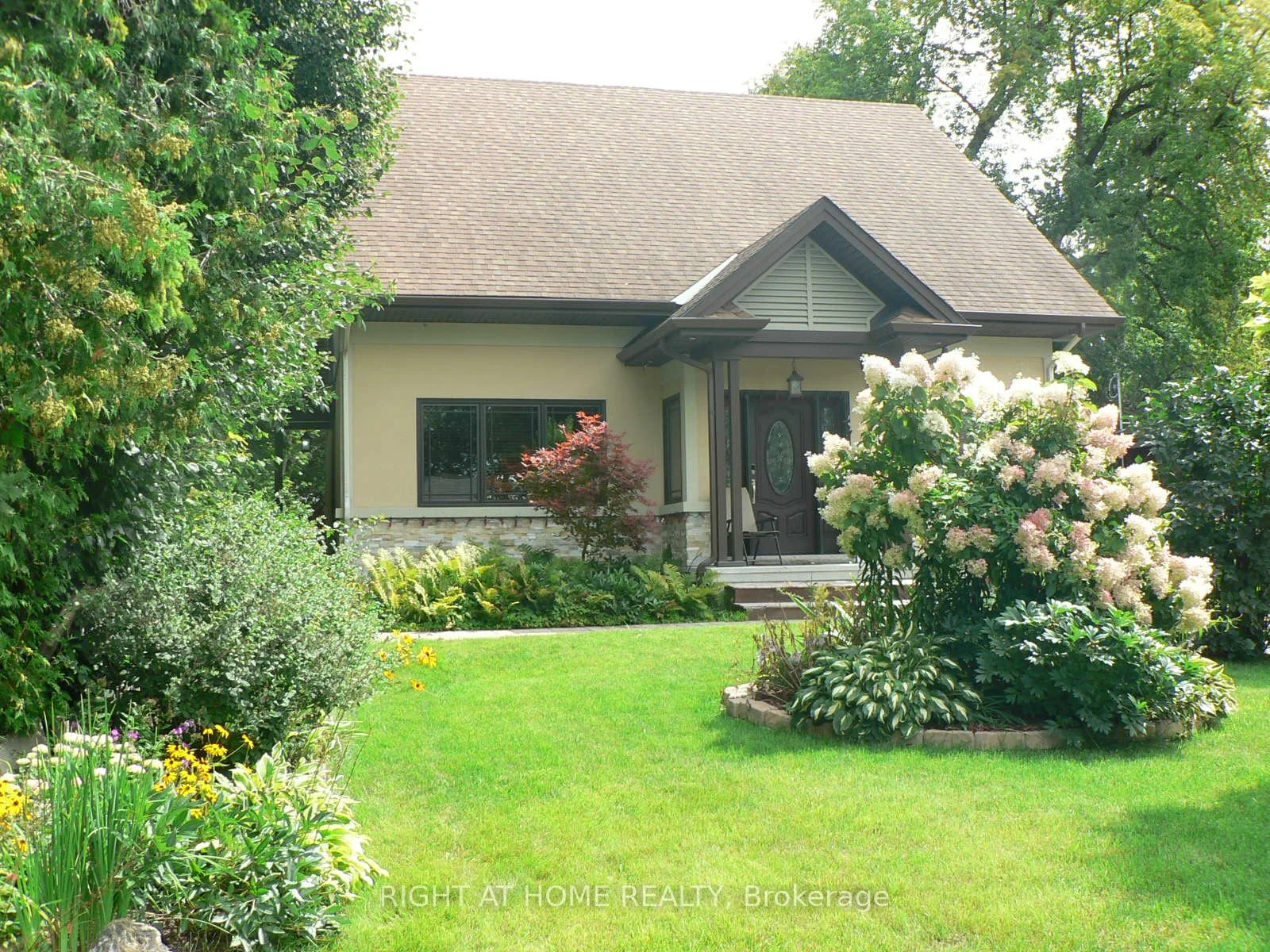 Photo 4 of 1271 Field Street, Ottawa, Bel Air Park — HOMEH