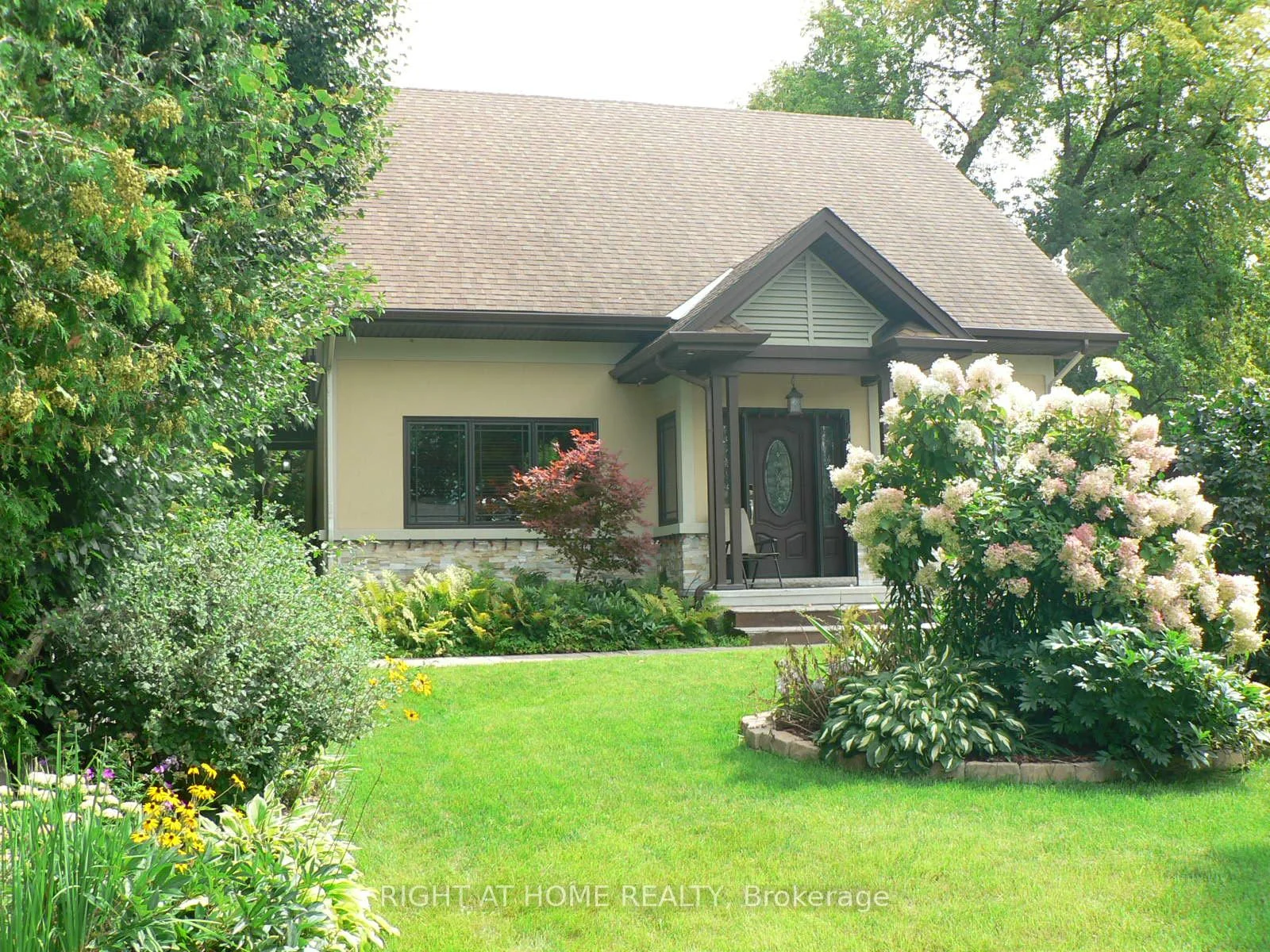 Photo 6 of 1271 Field Street, Ottawa, Bel Air Park — HOMEH
