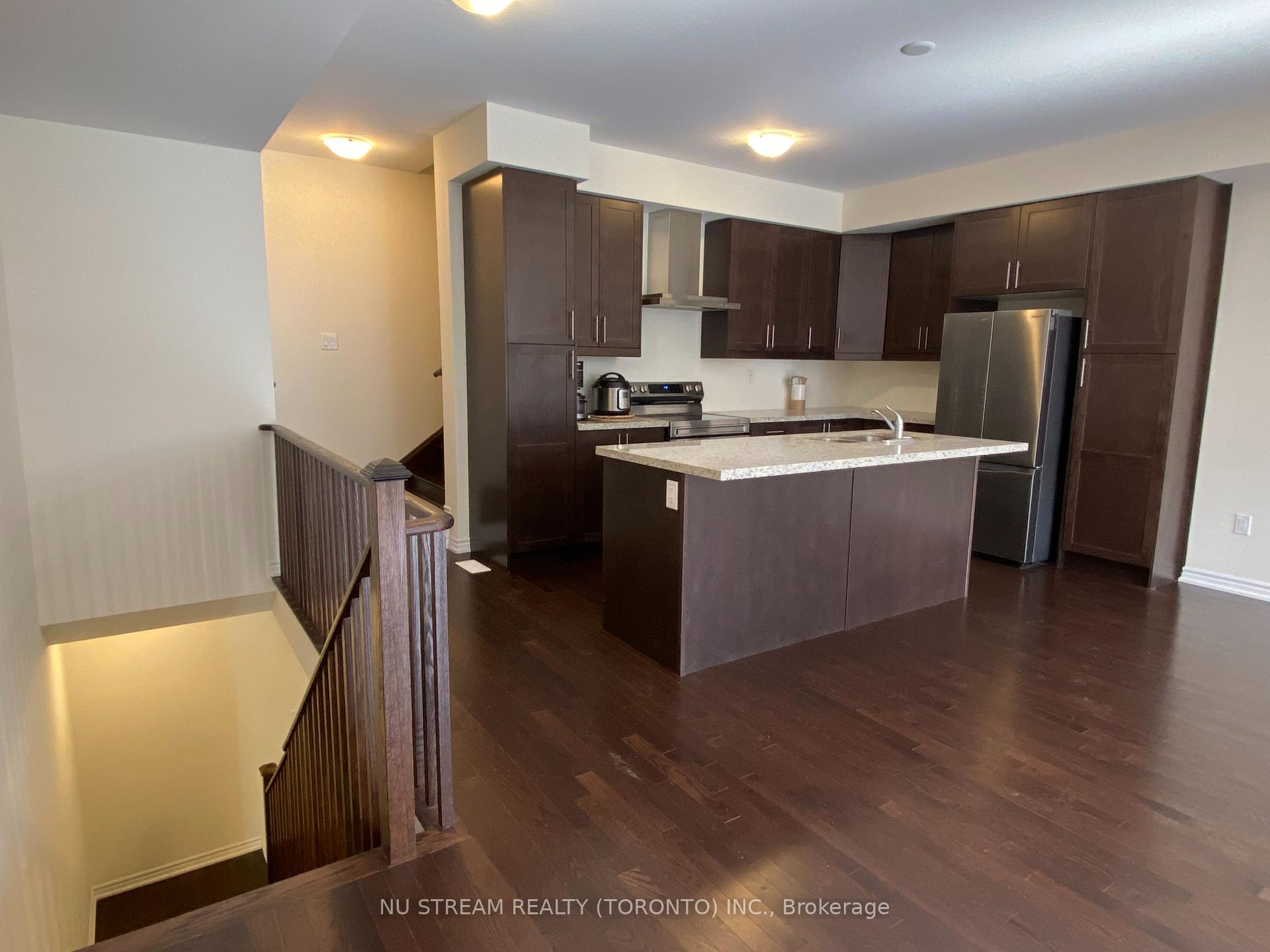 Photo 13 of 11 Griffith Street, Aurora, Bayview Northeast — HOMEH