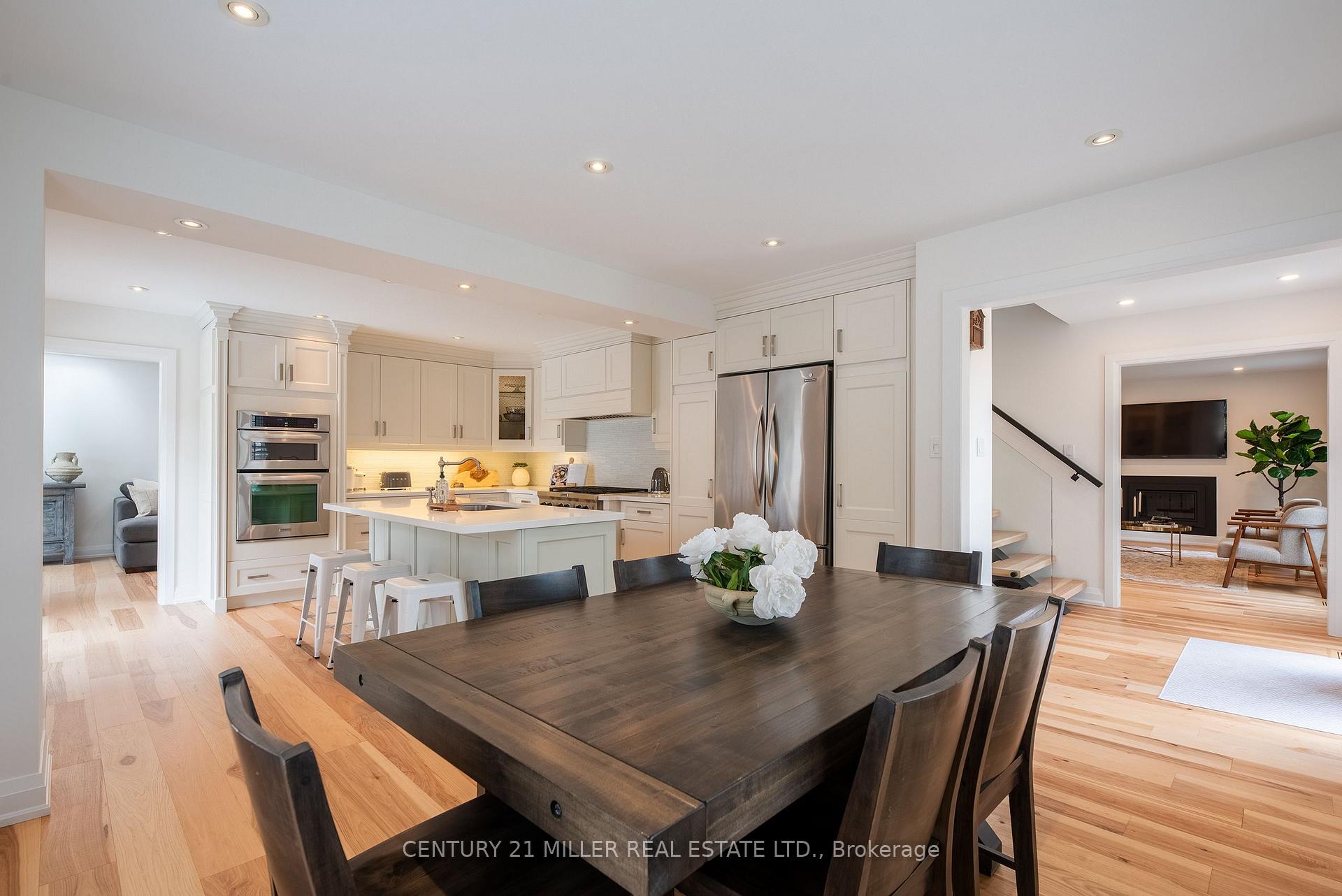 Photo 10 of 579 Fourth Line, Oakville, West — HOMEH