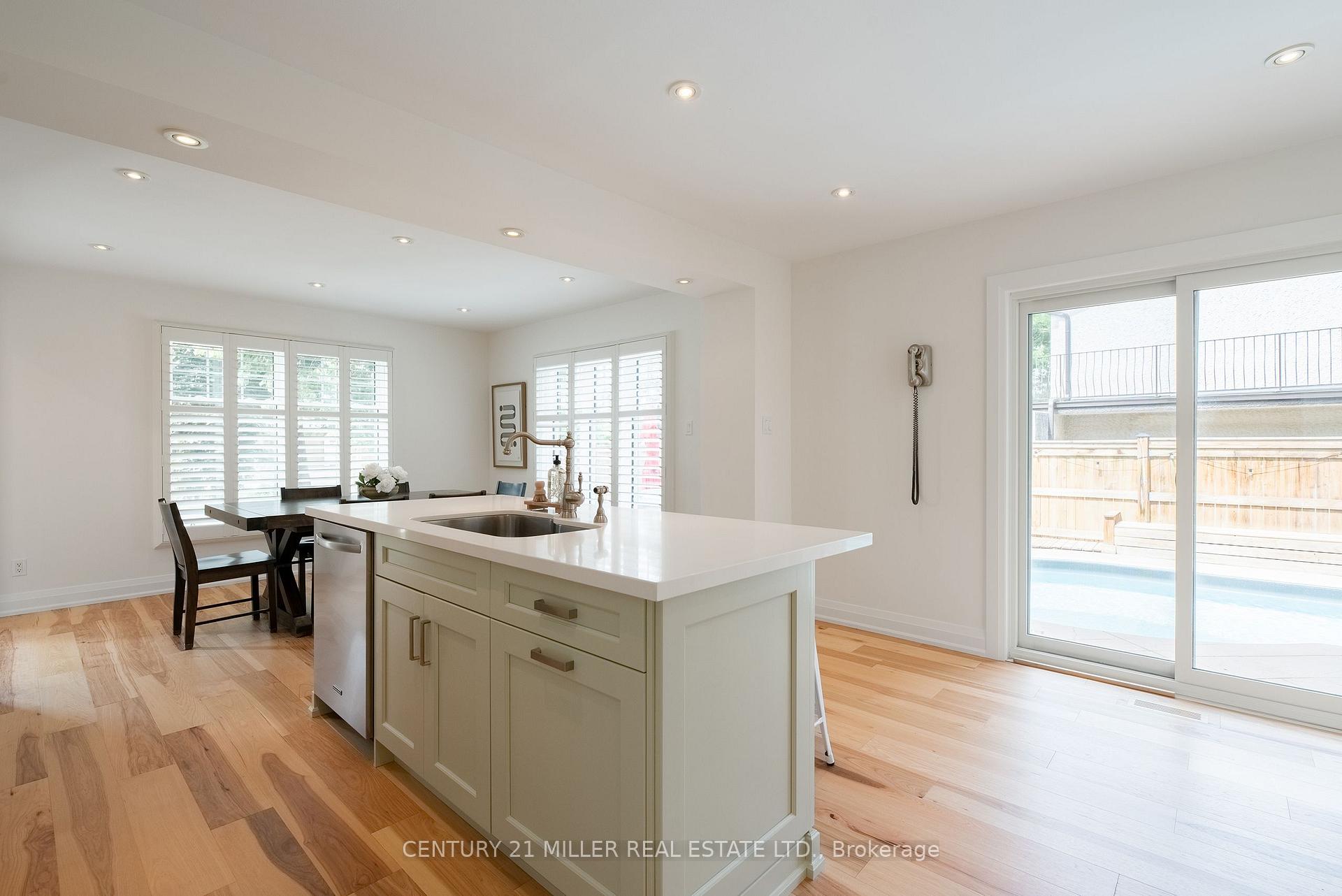 Photo 15 of 579 Fourth Line, Oakville, West — HOMEH