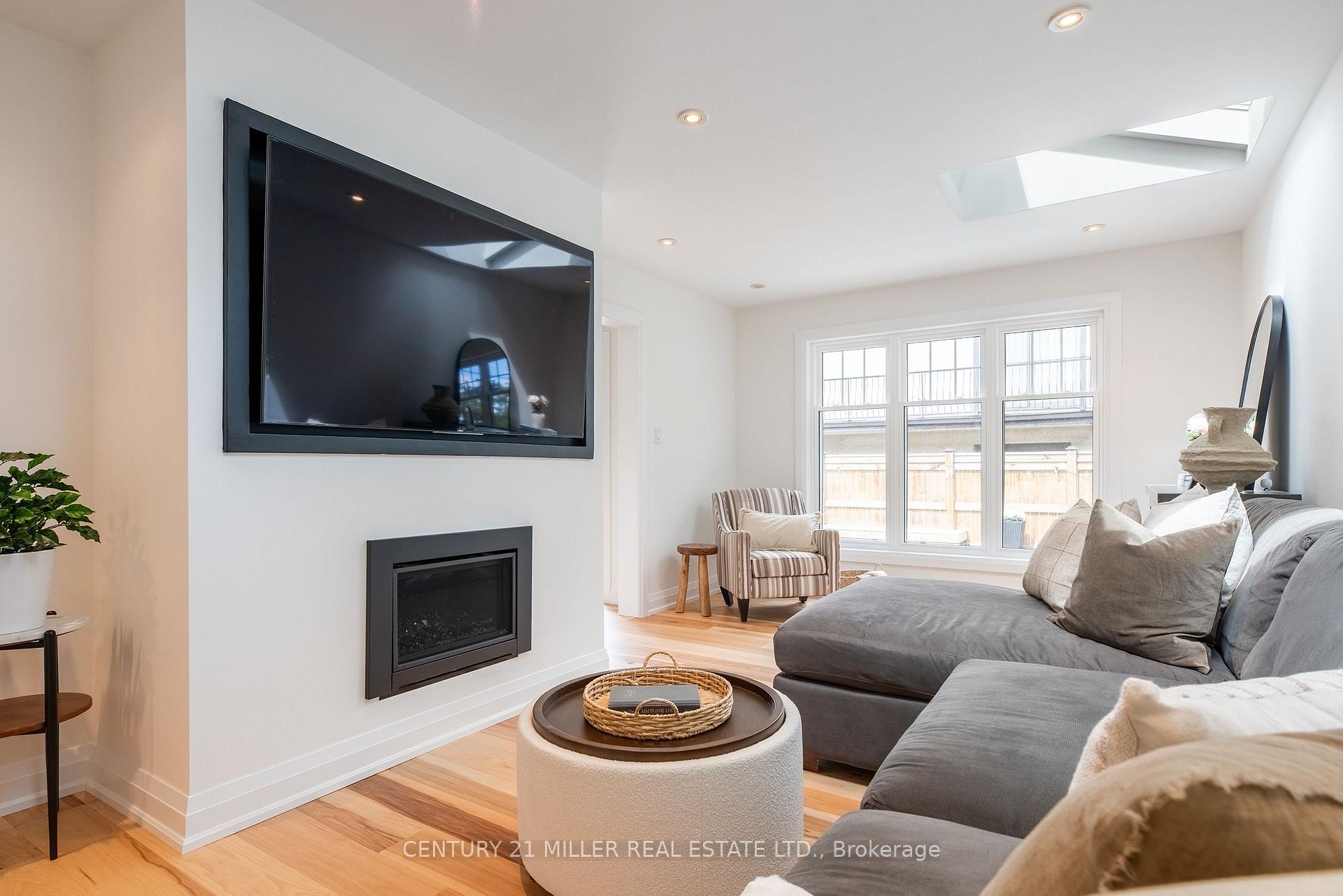 Photo 16 of 579 Fourth Line, Oakville, West — HOMEH