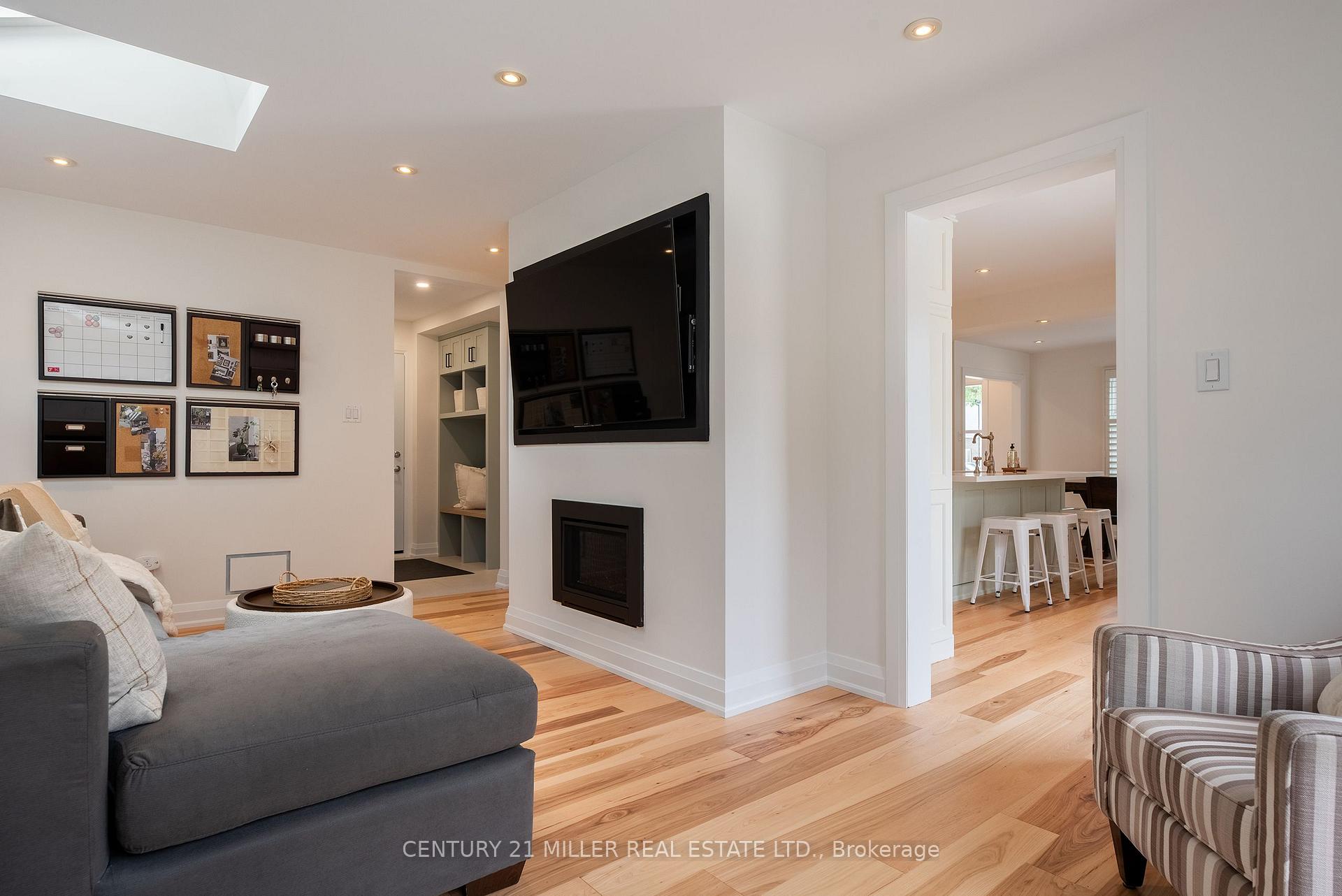 Photo 18 of 579 Fourth Line, Oakville, West — HOMEH