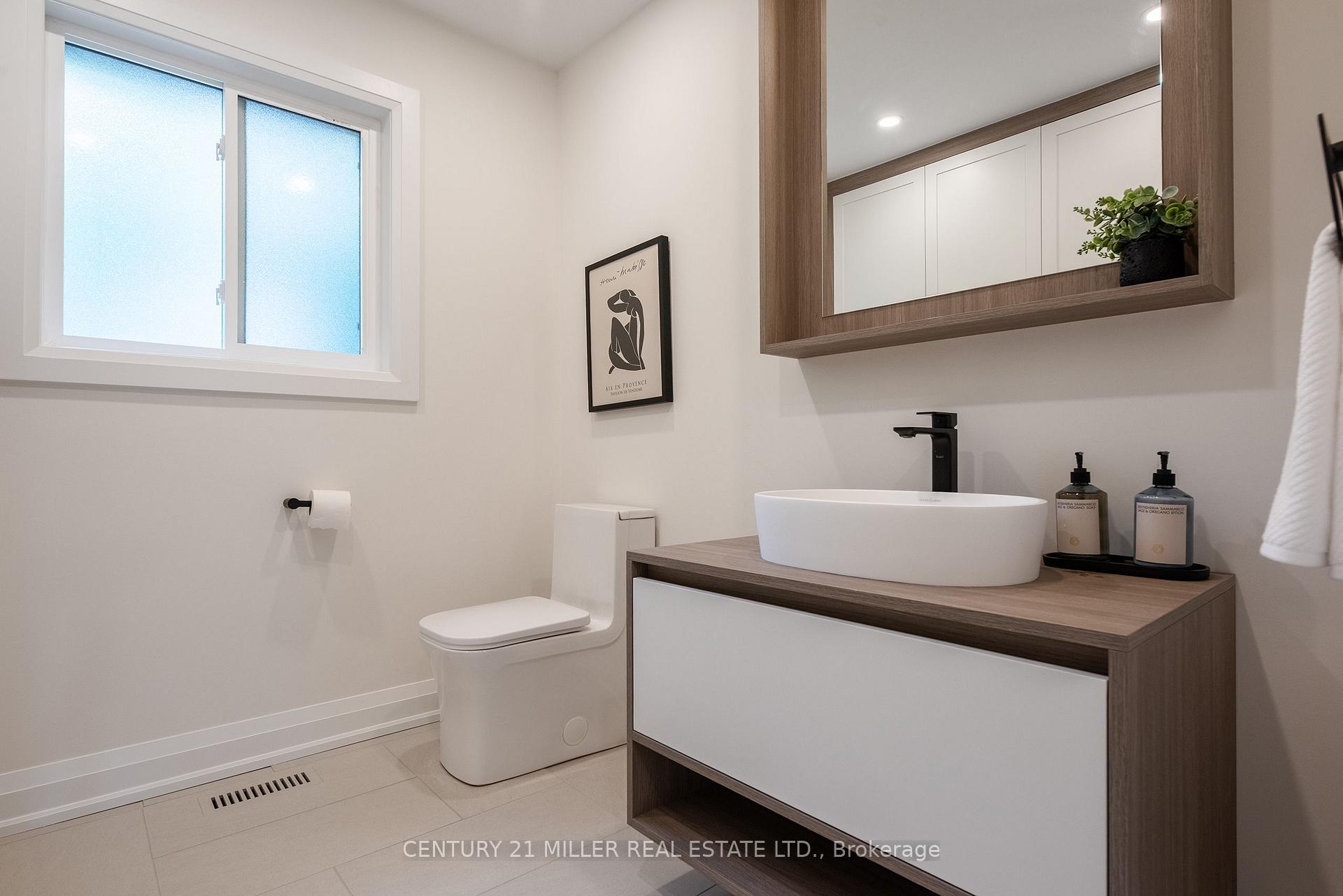 Photo 21 of 579 Fourth Line, Oakville, West — HOMEH