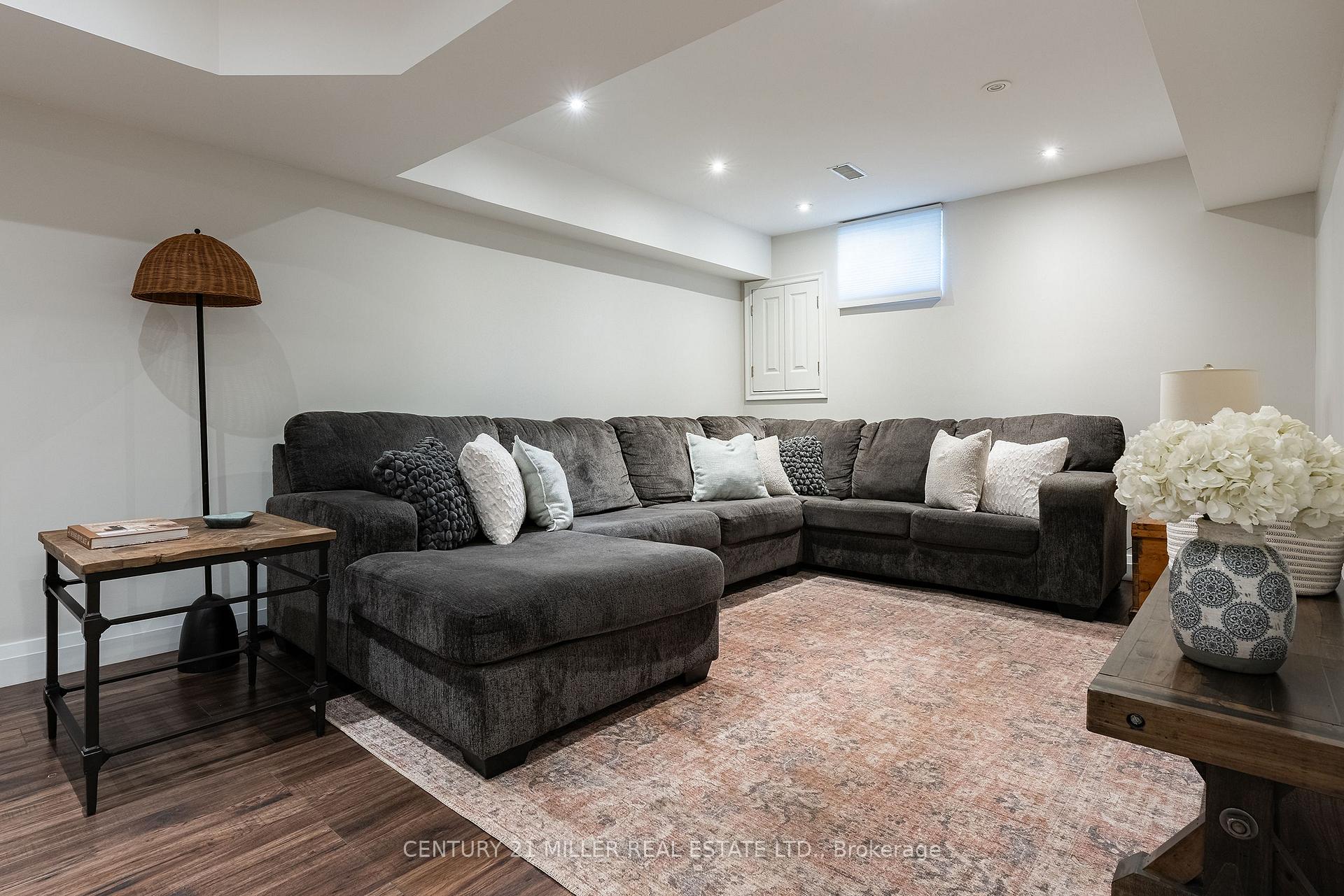 Photo 30 of 579 Fourth Line, Oakville, West — HOMEH