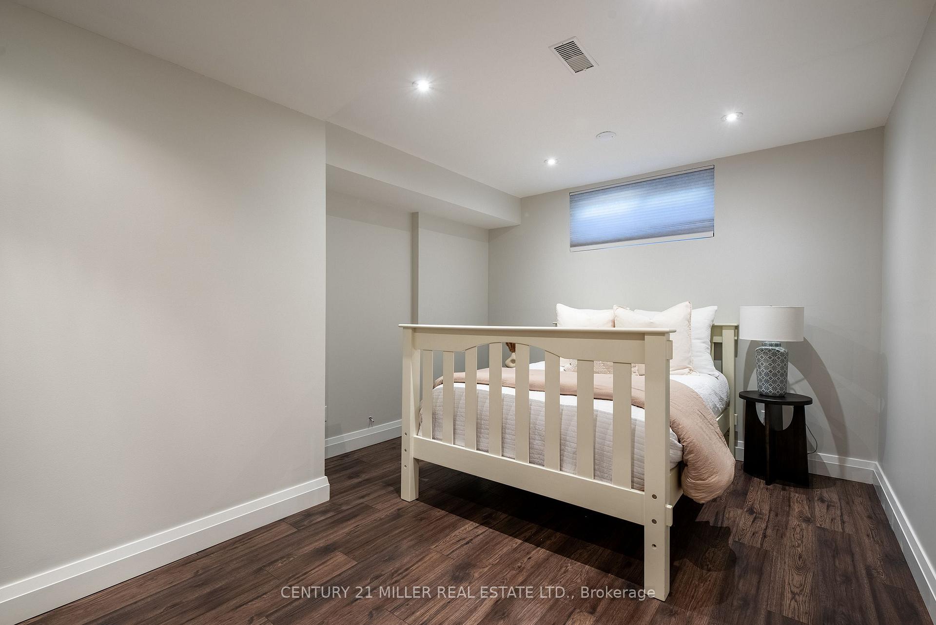 Photo 34 of 579 Fourth Line, Oakville, West — HOMEH