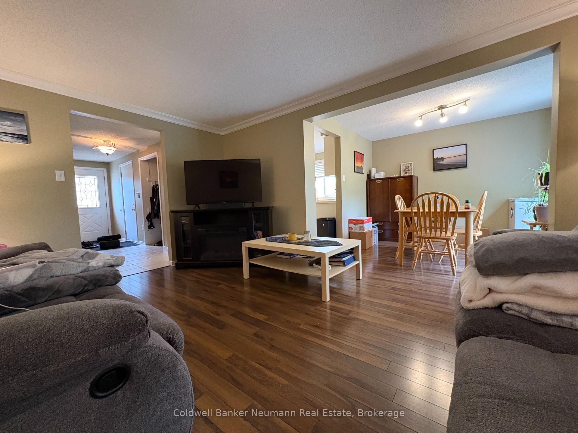 Photo 1 of Unit UPPER, 120 Moss Place, Guelph, Kortright West — HOMEH